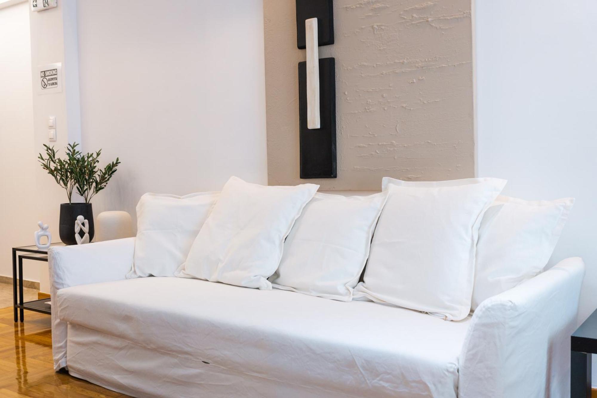 In Glyfada Center Apartment