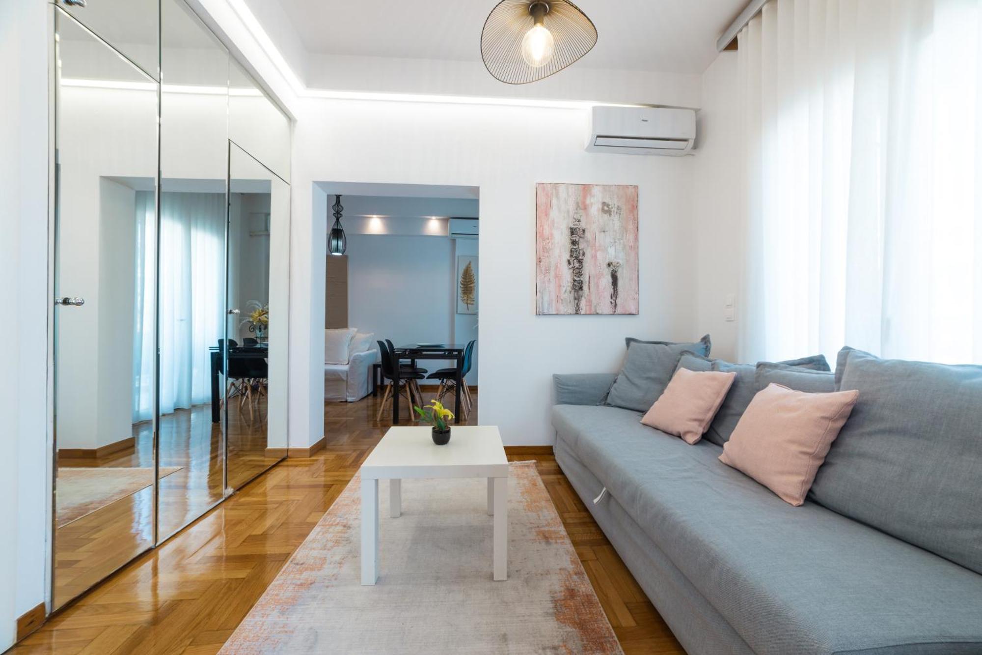 In Glyfada Center Apartment Athens