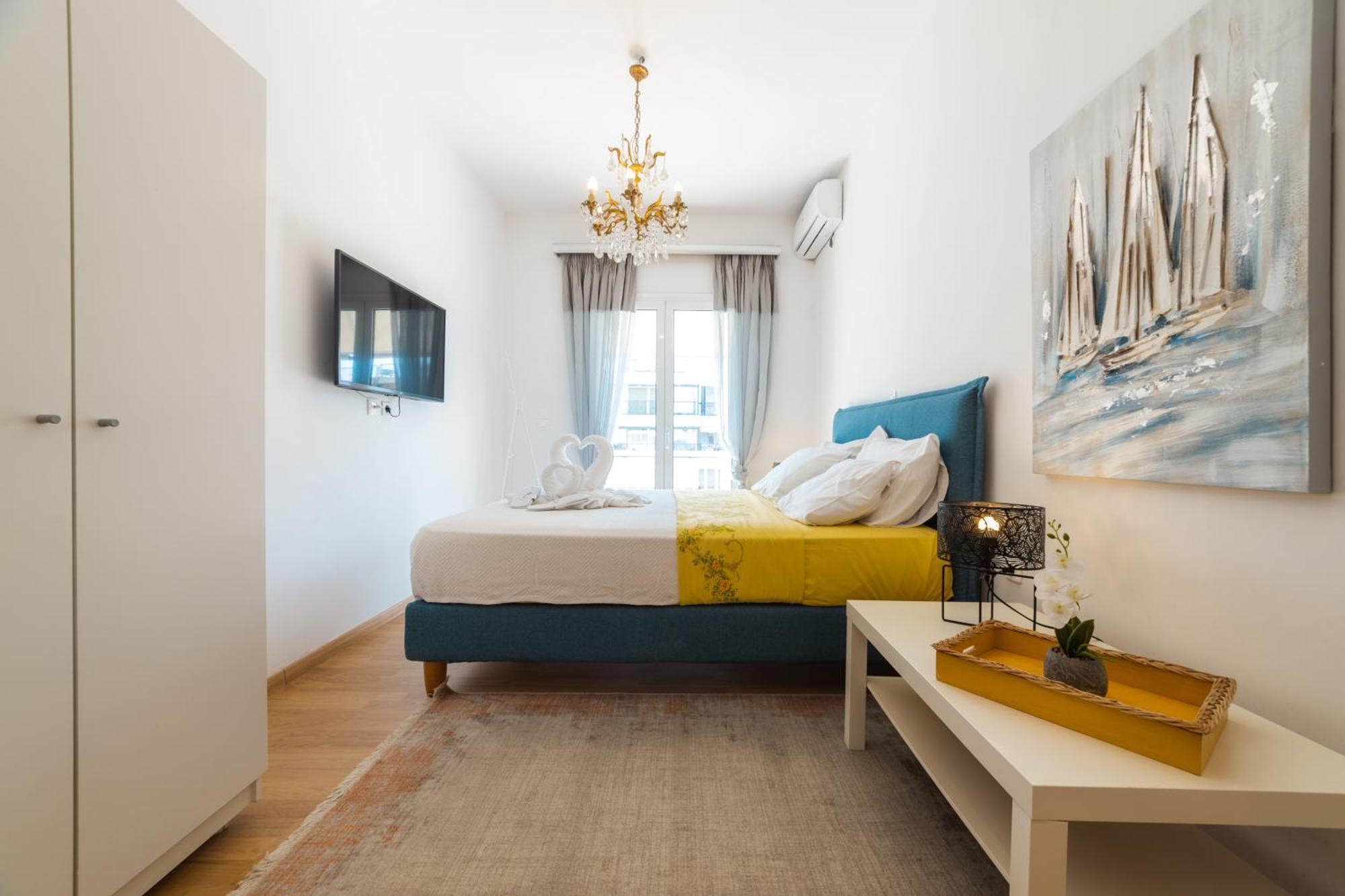 In Glyfada Center Apartment