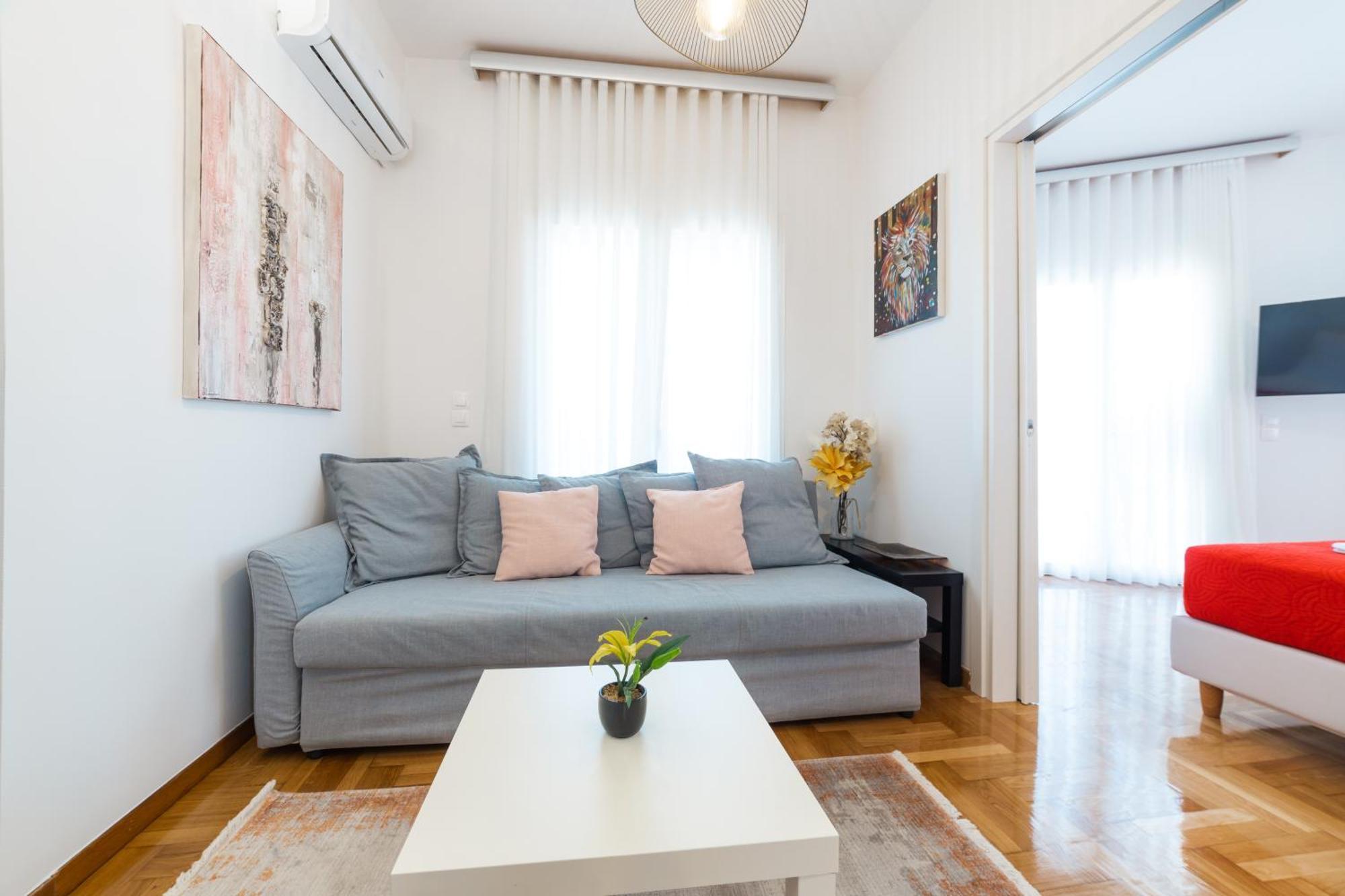Apartment In Glyfada Center *
