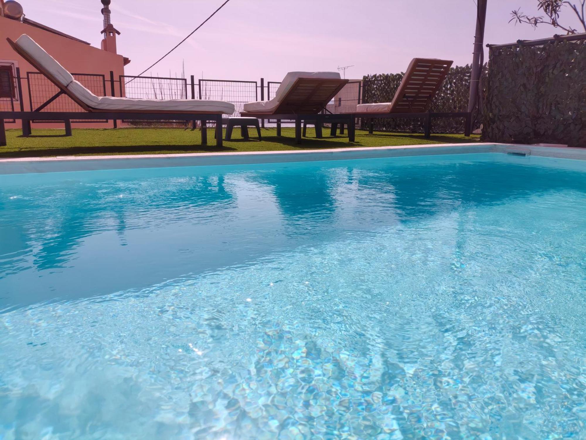 Airport Friendly House 1 *