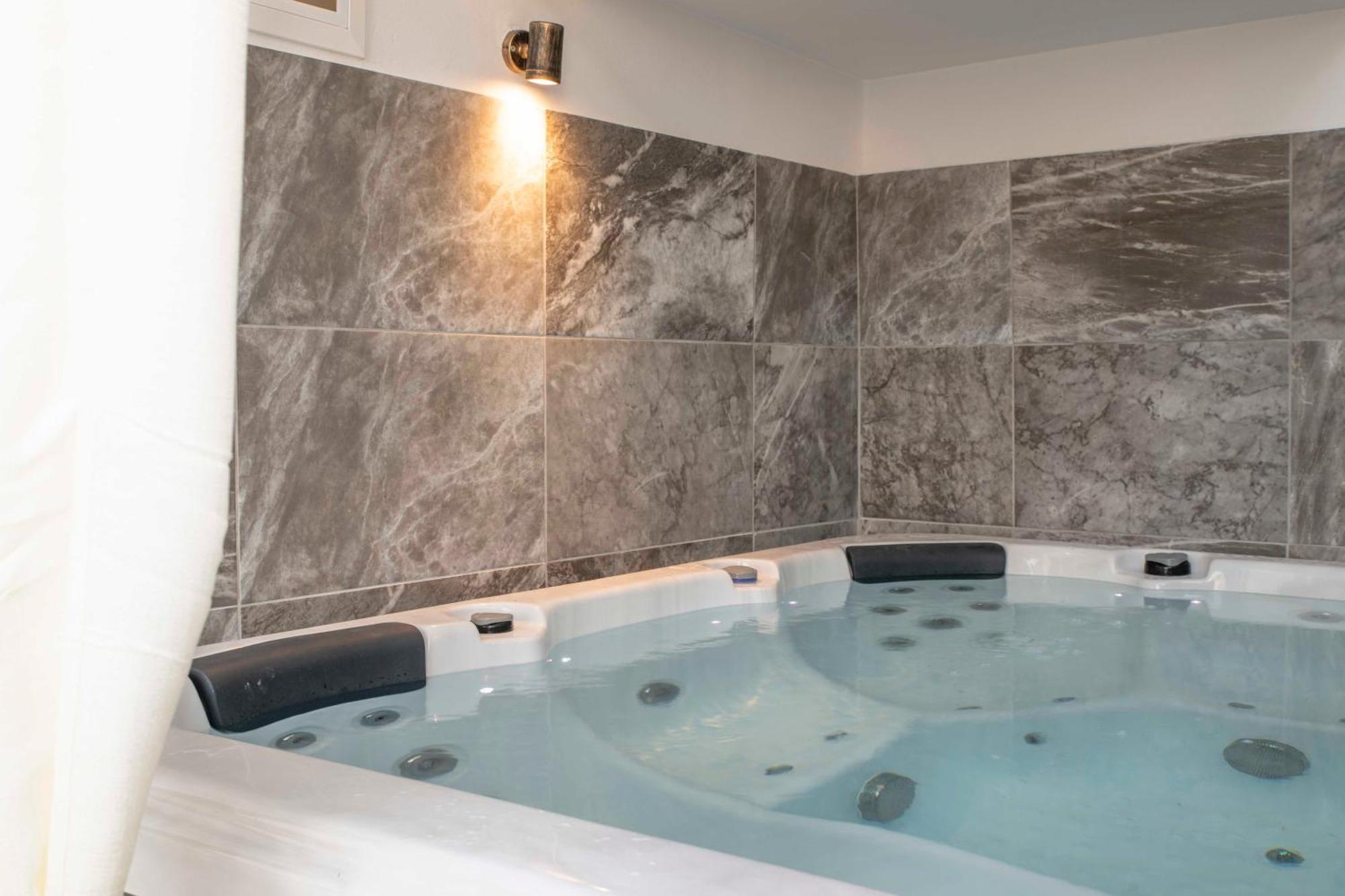 Apartment Kleopatra Deluxe With Jacuzzi
