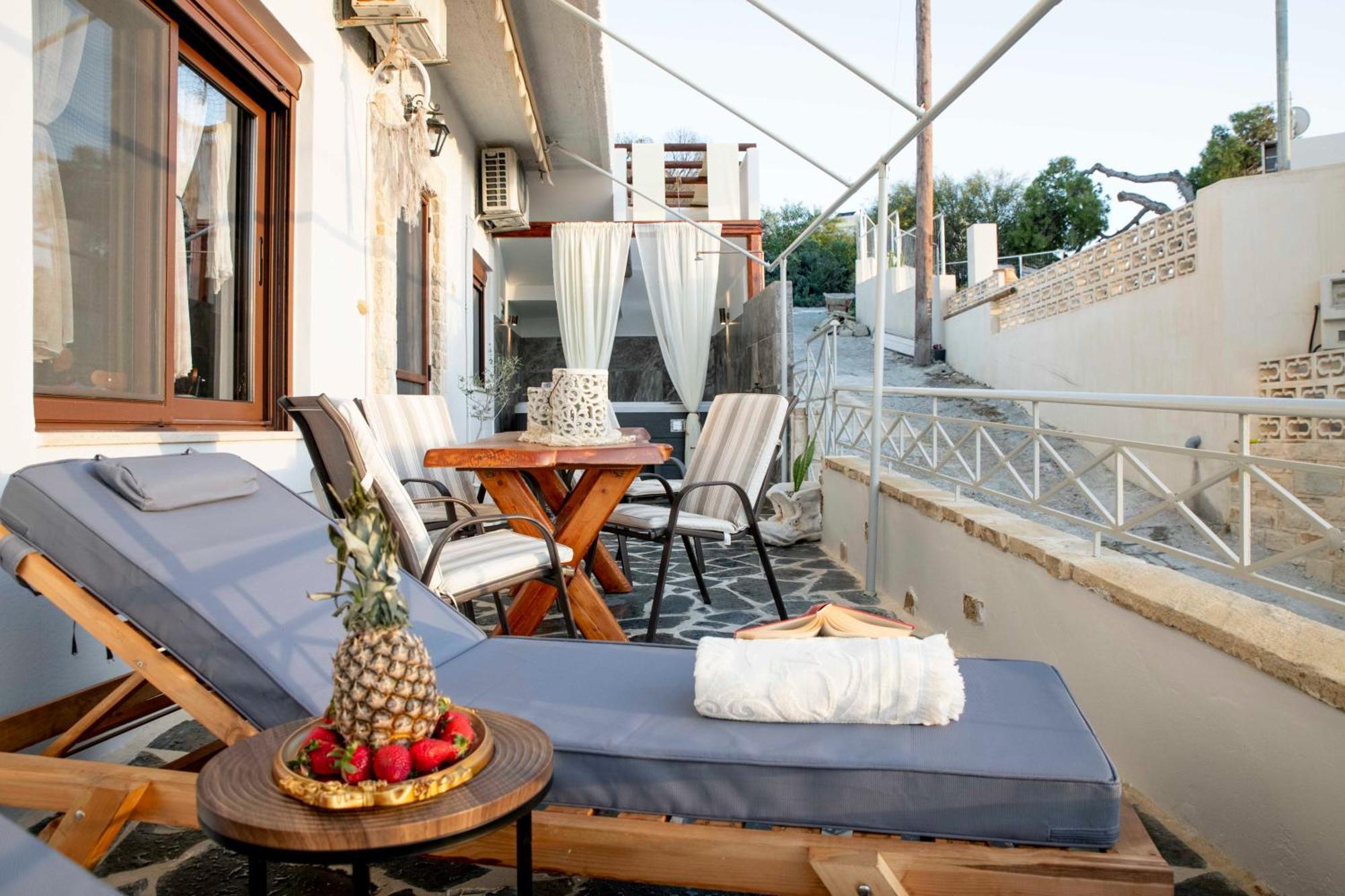 Kleopatra Deluxe With Jacuzzi Apartment Kamilari
