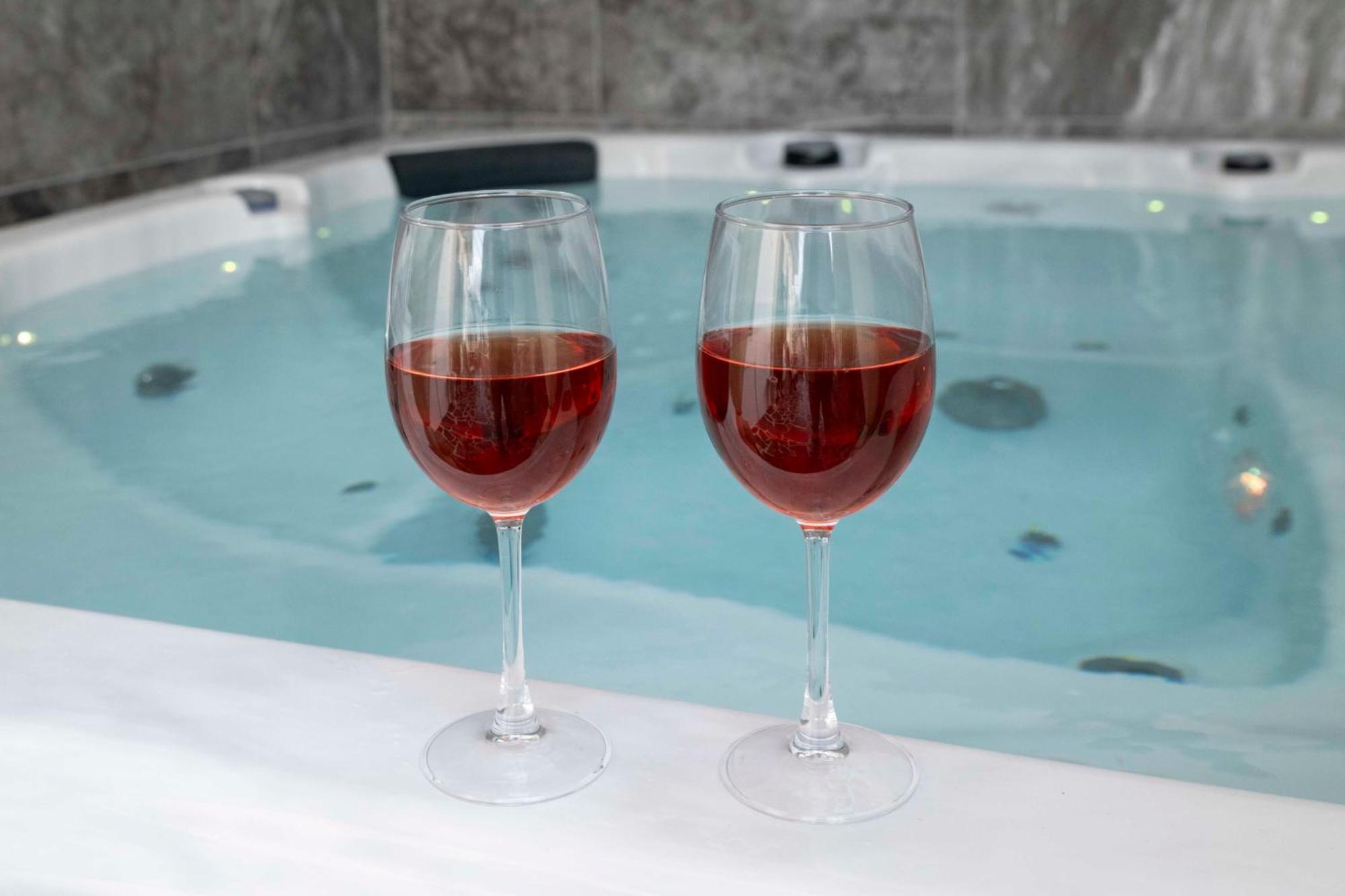 Kleopatra Deluxe With Jacuzzi *
