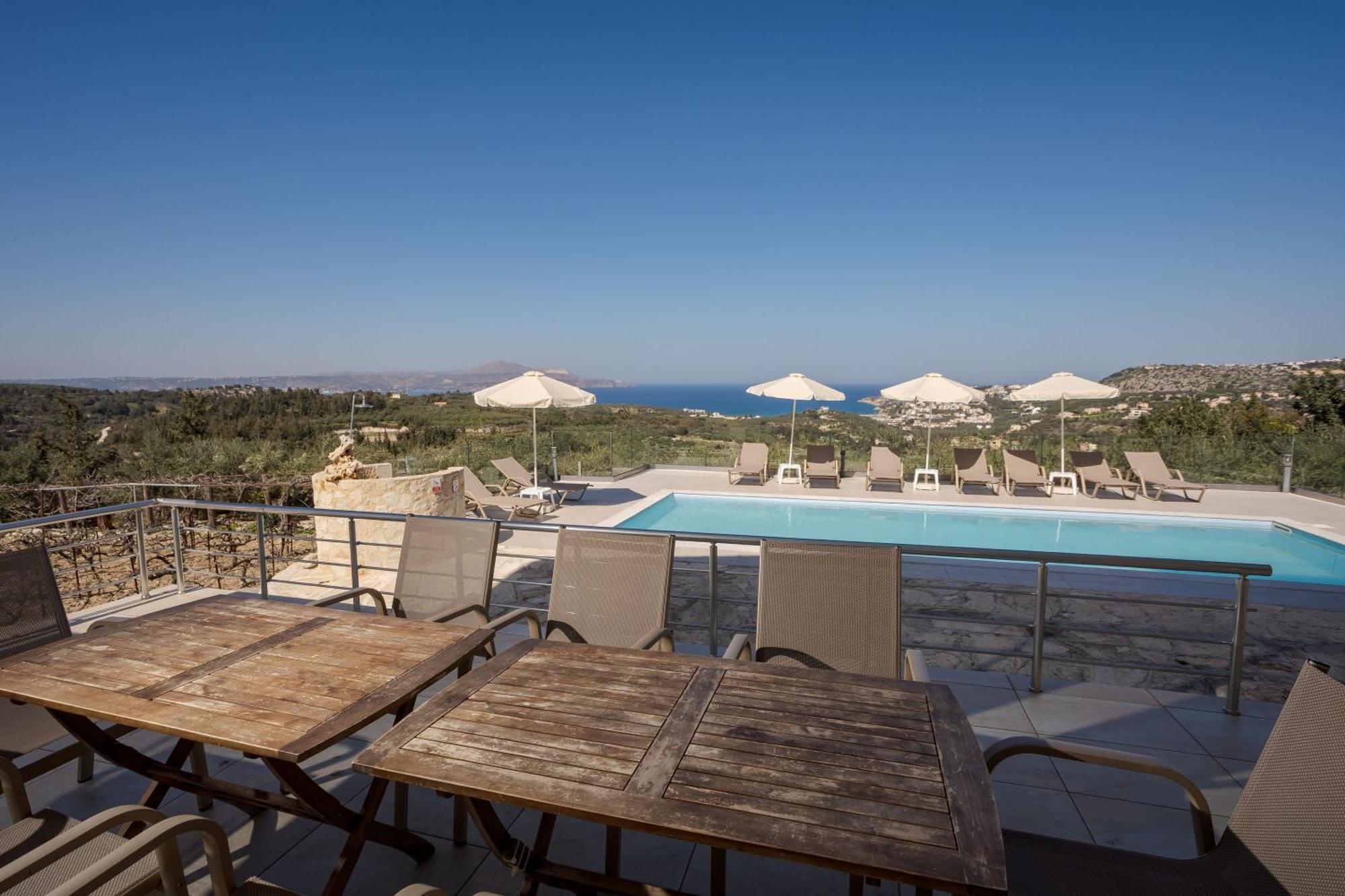 Konstantinos Hilltop Vineyard Escape * Almyrida (Crete)