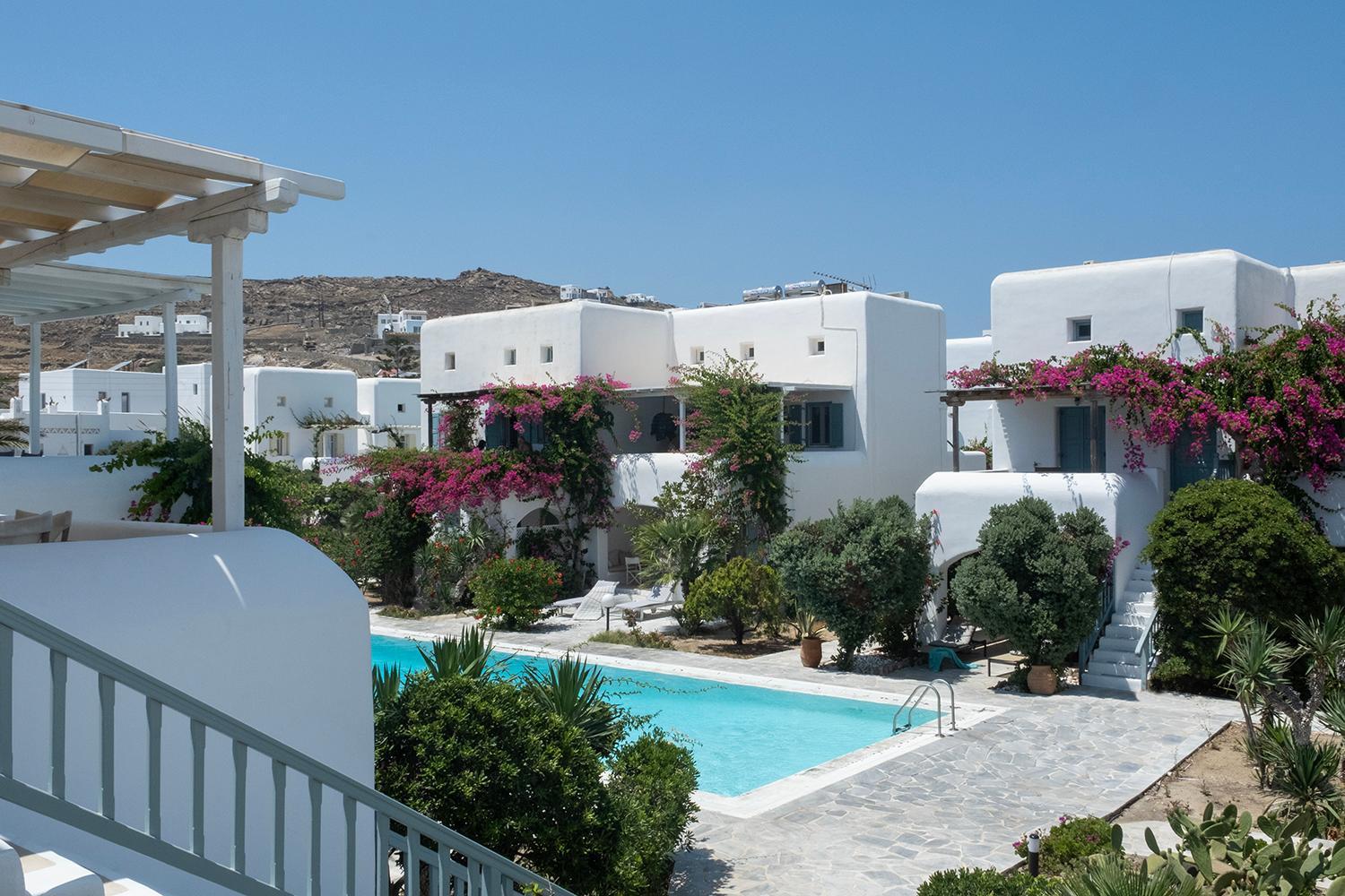 Mykonian Style W Shared Pool & Nighttime Security Guard Apartment Ornos (Mykonos)