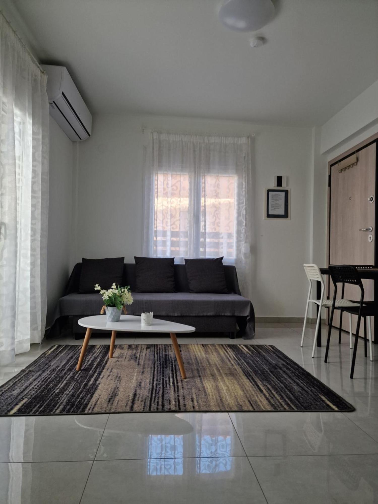 Apartment By The Sea