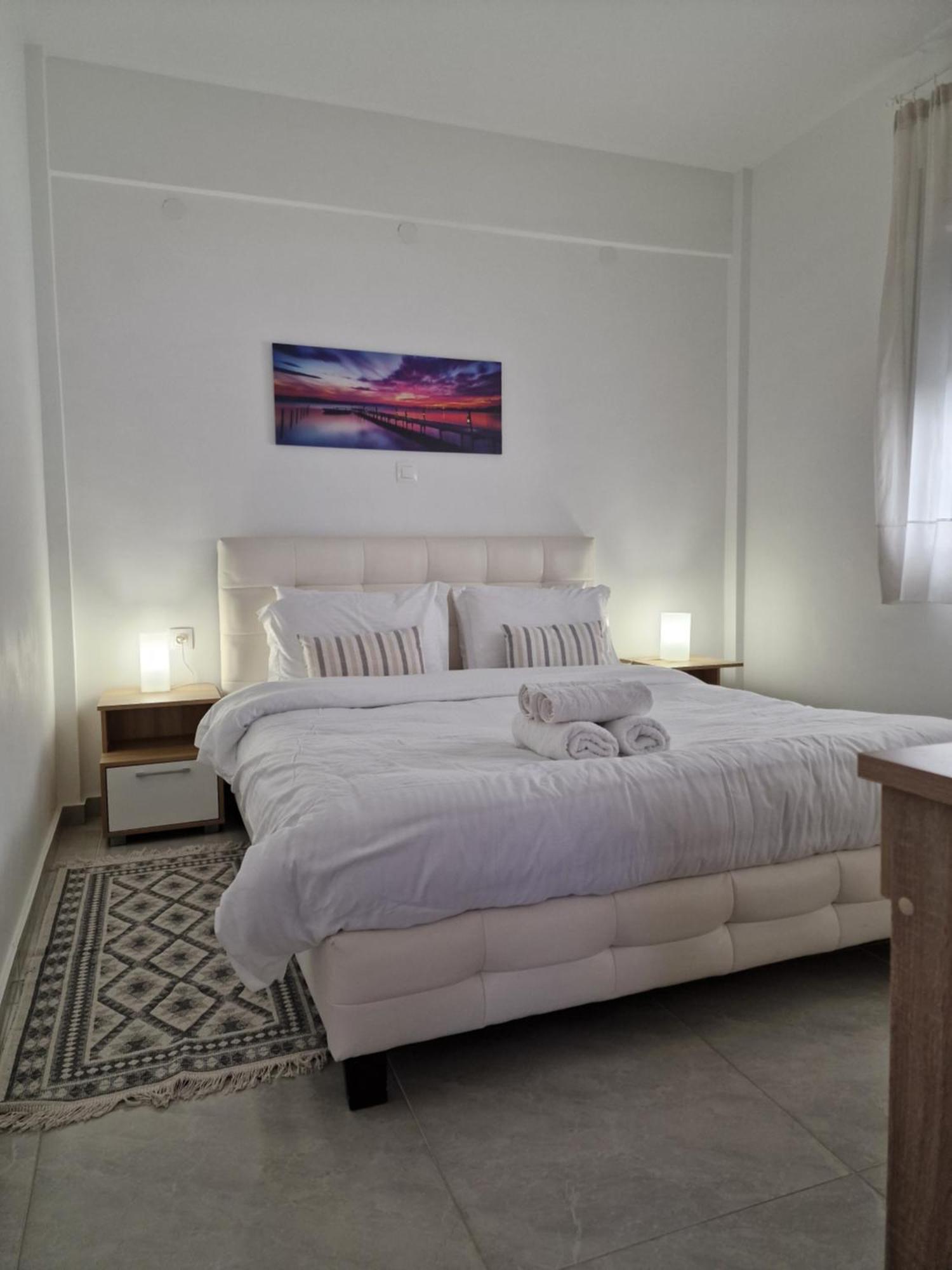 Apartment By The Sea