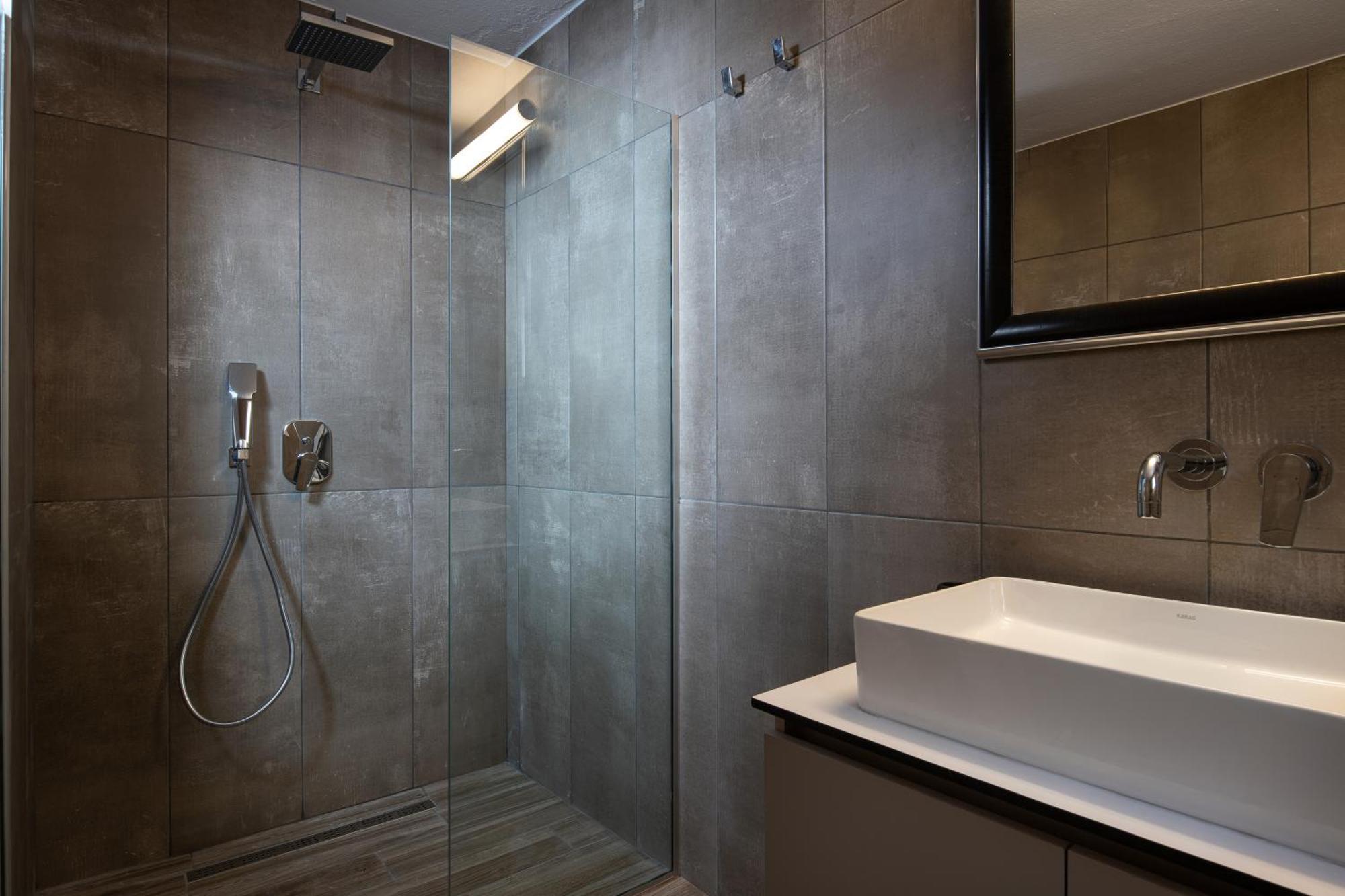 Olenia Luxury 4 *