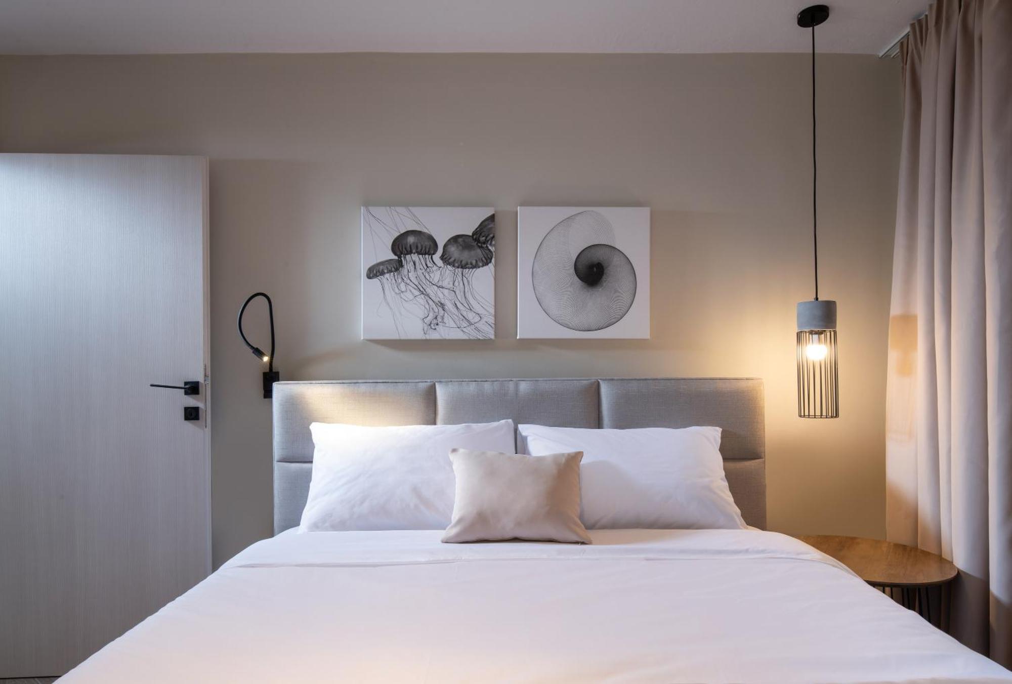 Olenia Luxury 4 Apartment *
