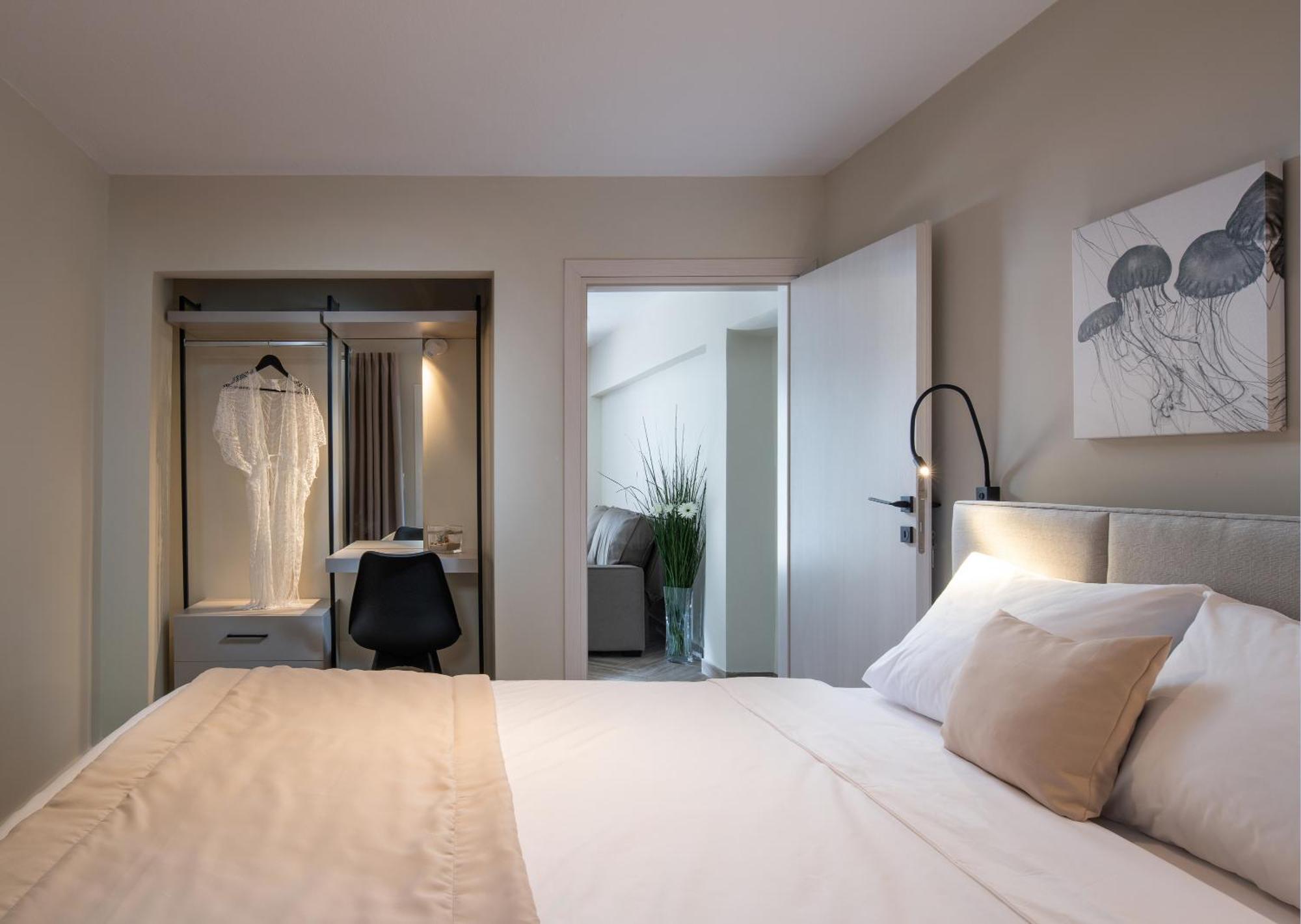 Olenia Luxury 4 Apartment *