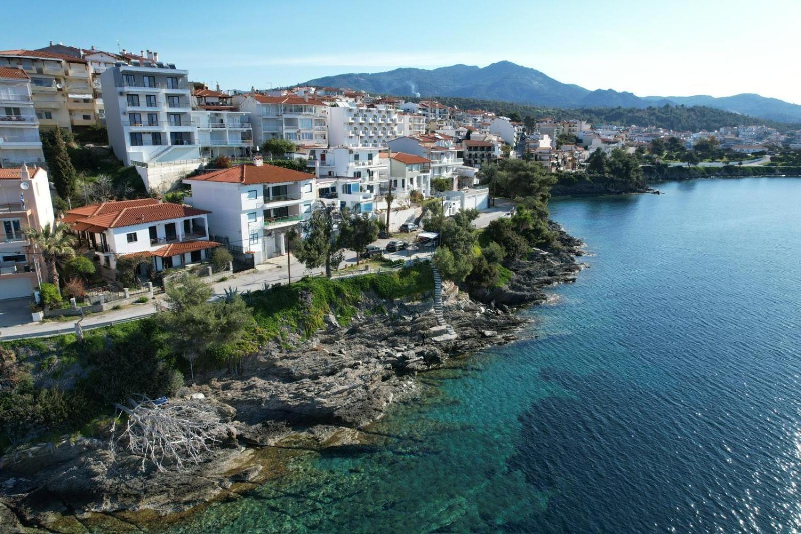 Anemos Seaside Neos Marmaras