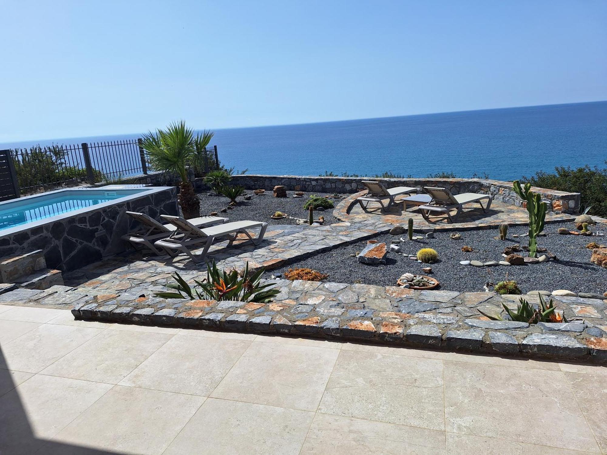 Evgoro - Infinite View Villa