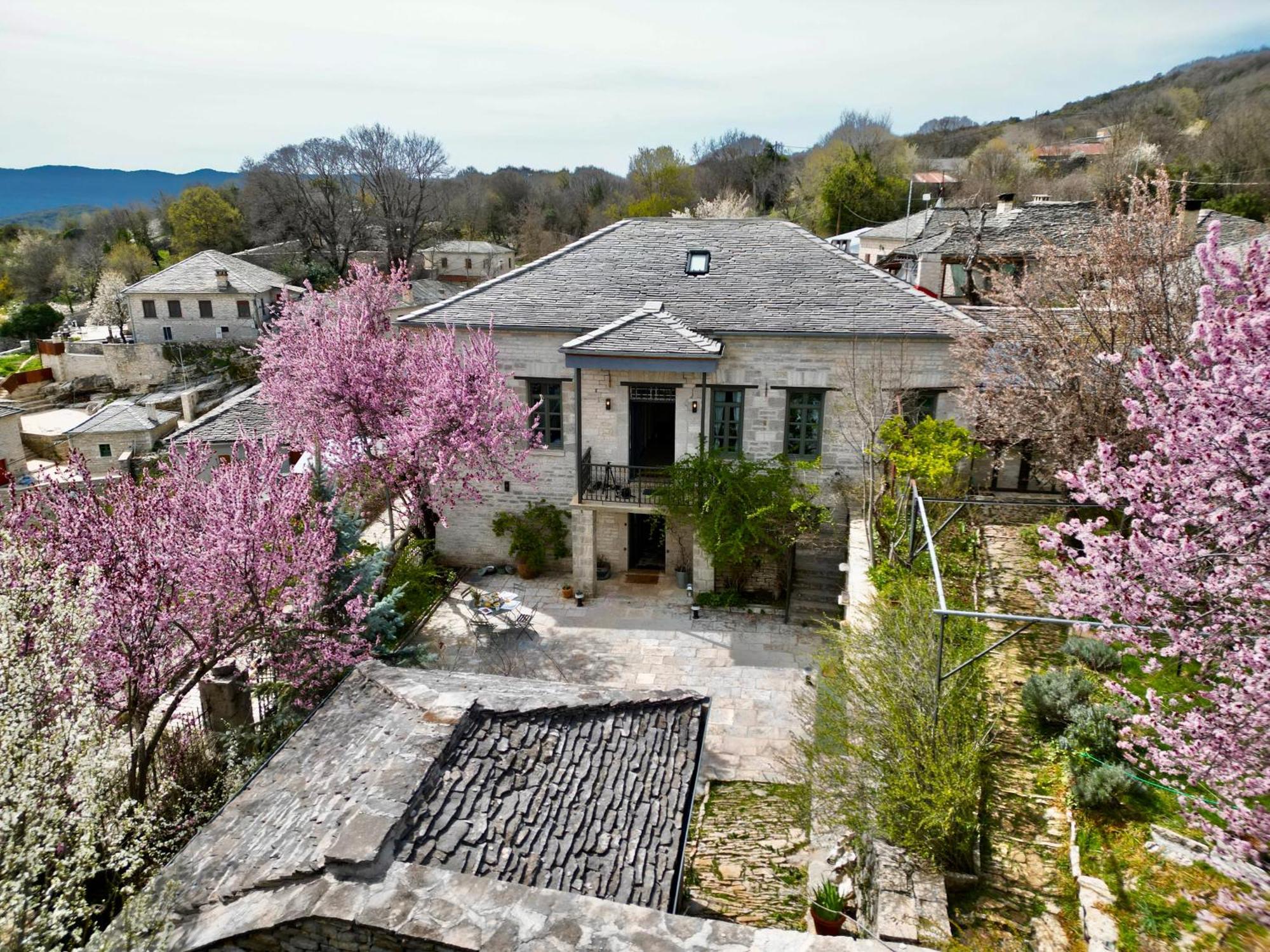 Katikia Zagori *
