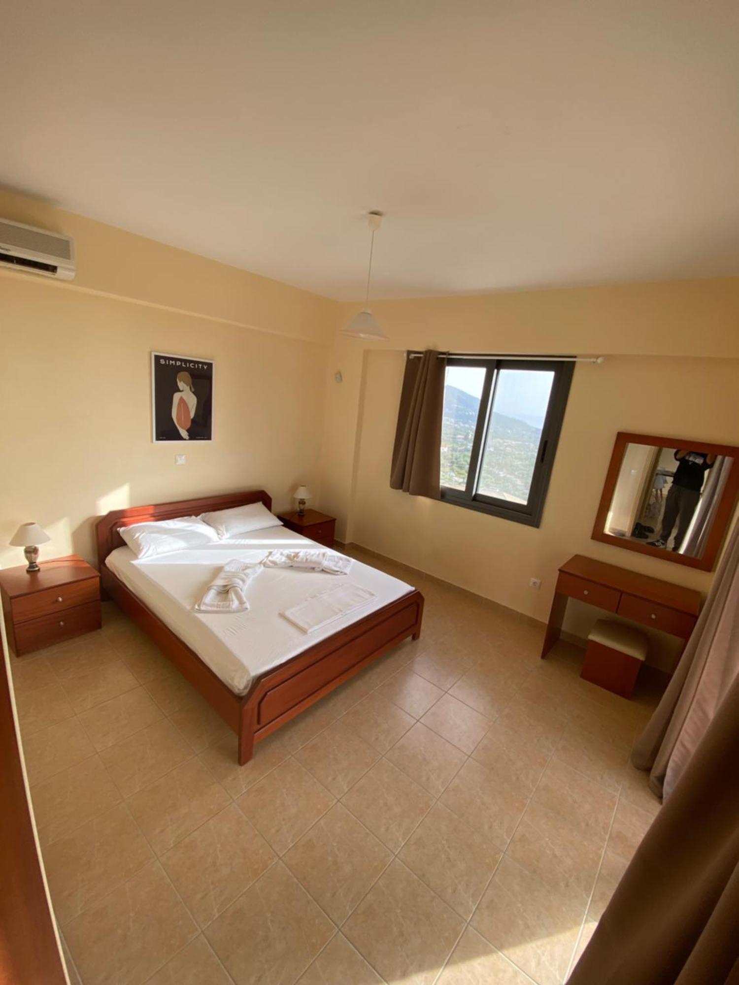 Niobe Apartment *
