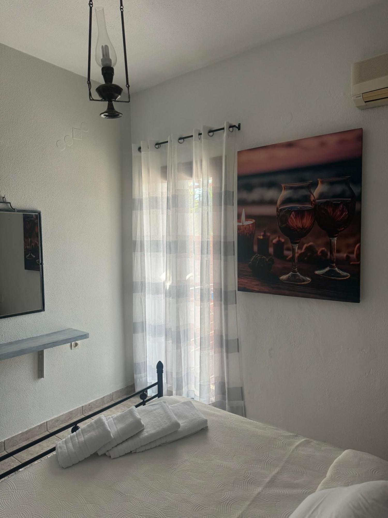 Lithos By The Sea *