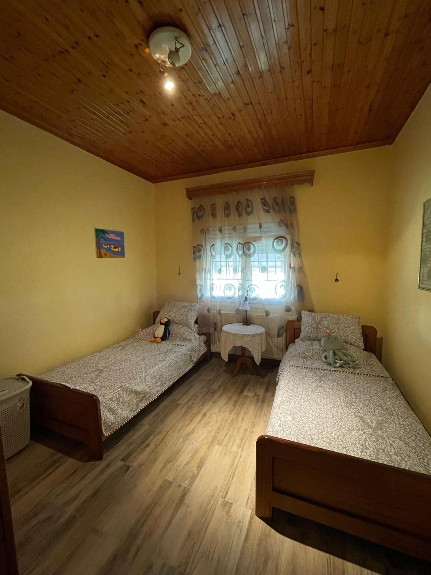 Carefree Dreams : In Chalkidiki Holiday home Flogita