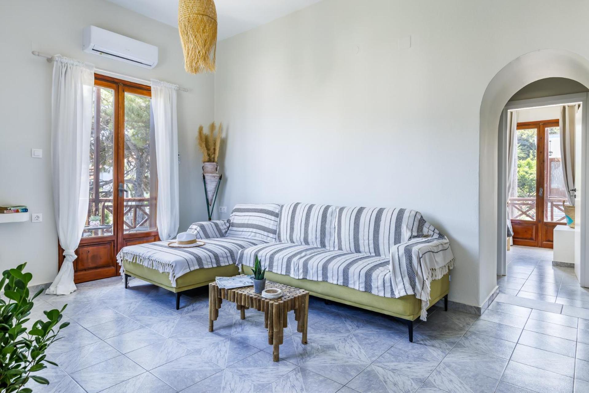 Rodani Skopelos Town
