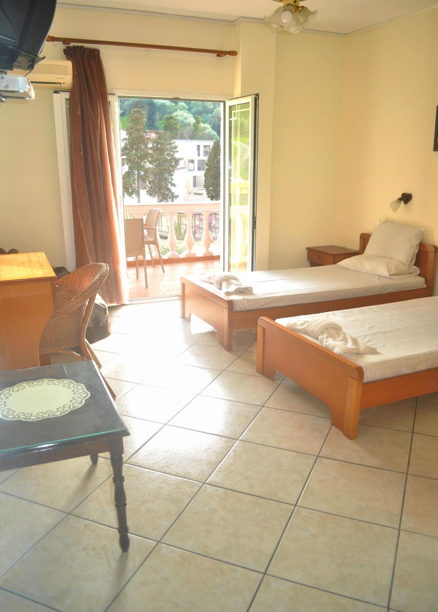 Apartment House Letta In A Very Quiet Location Agios Gordios Agios Gordios (Corfu)