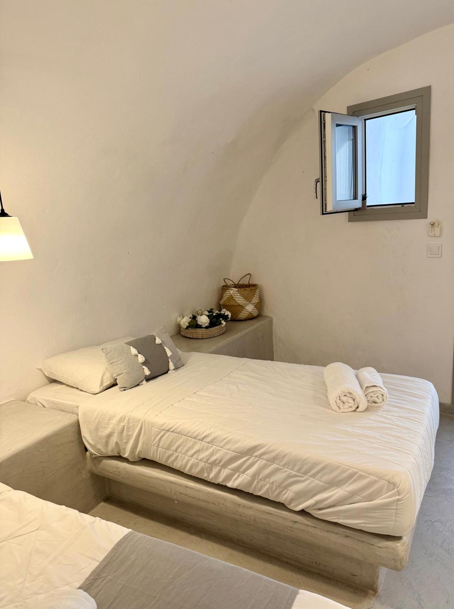Sepal Hotel Fira (Santorini)