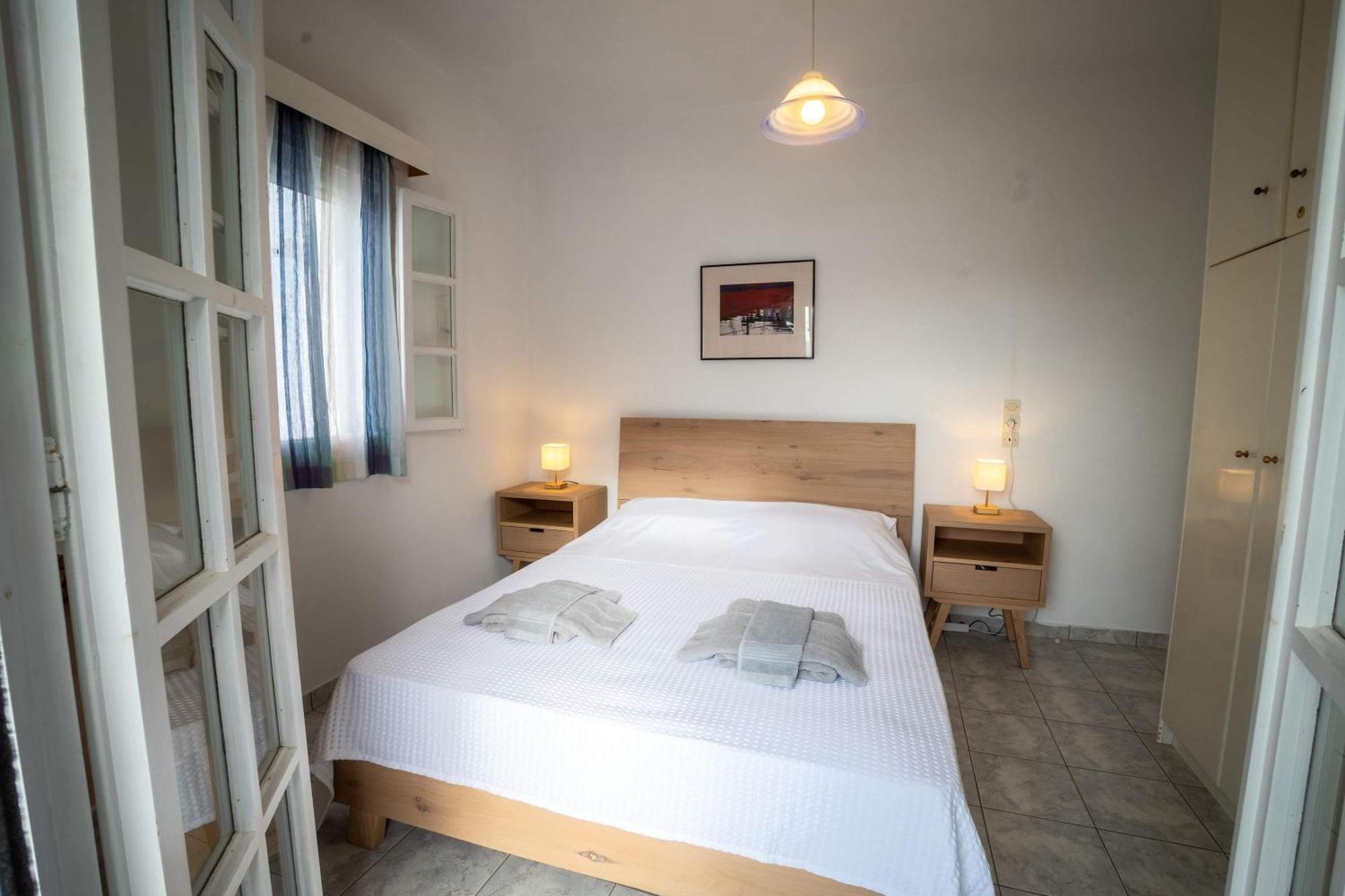 Breeze Naousa (Paros)
