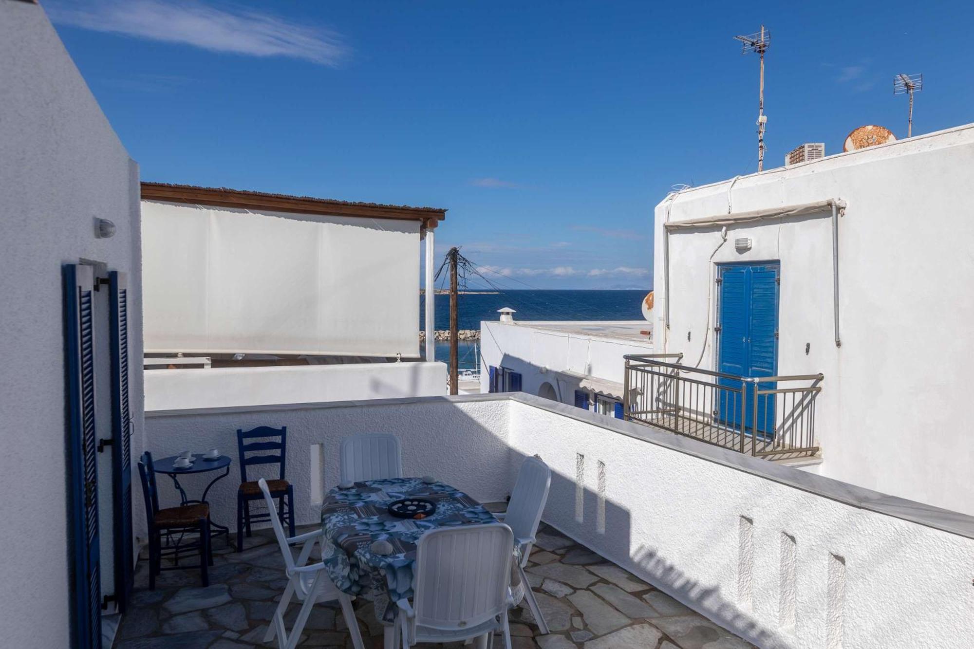 Breeze Naousa (Paros)