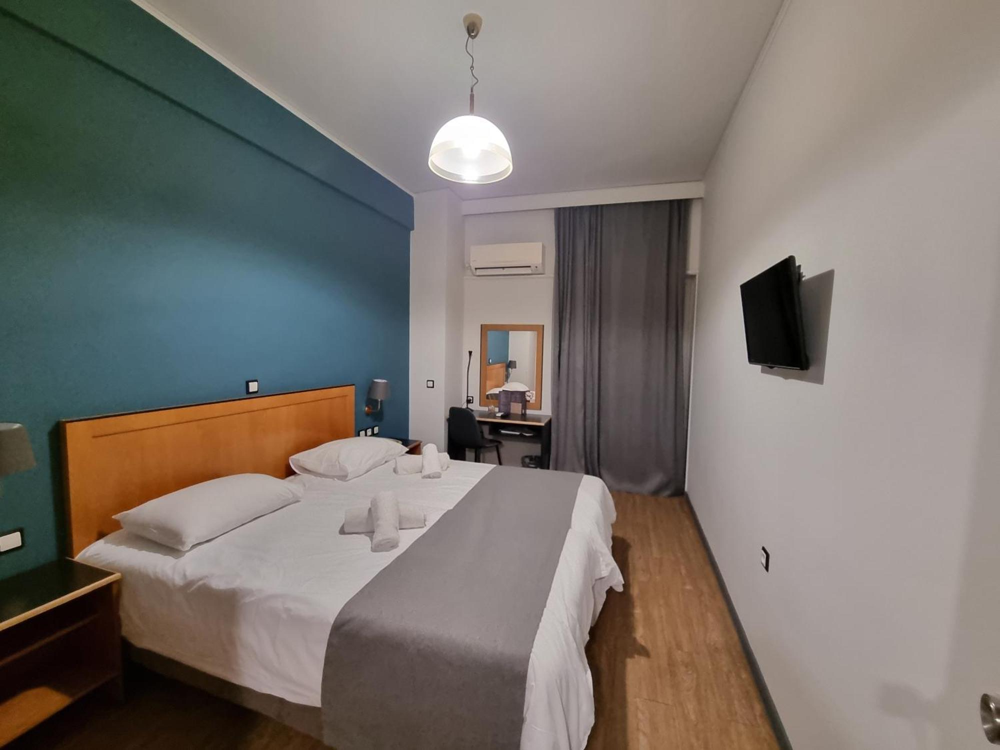 Savoy Hotel Piraeus