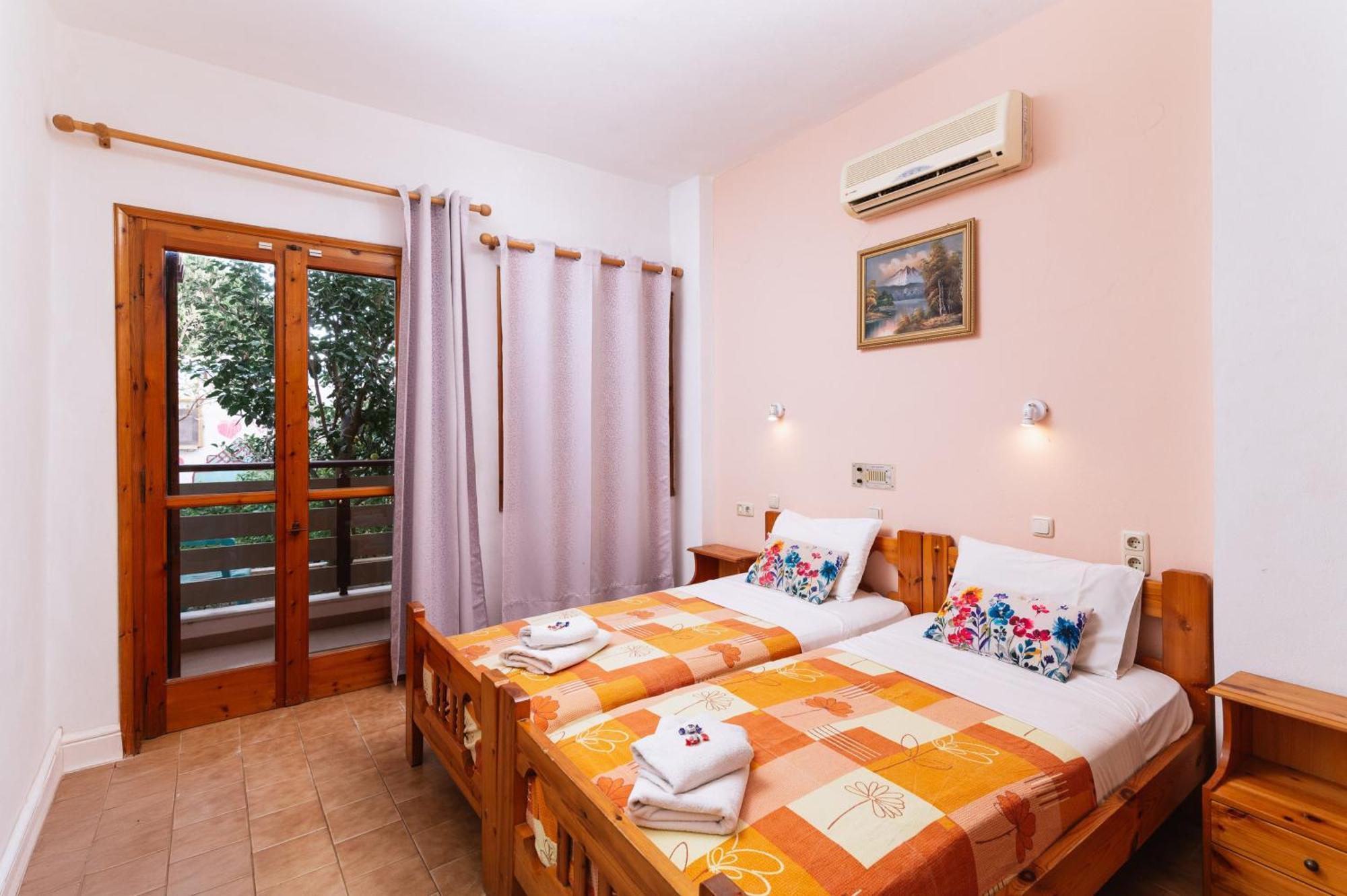 Eva Marina Hotel 2*