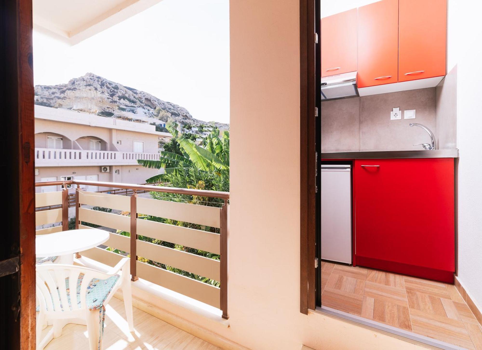 Eva Marina Hotel 2*