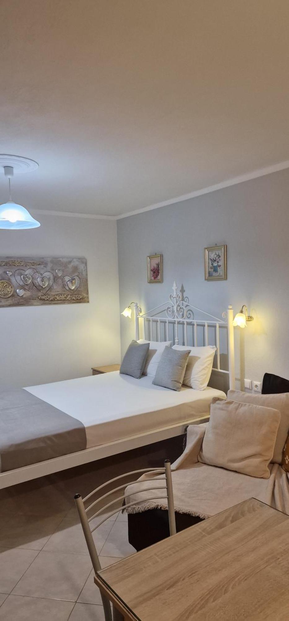 Althea Apartment *