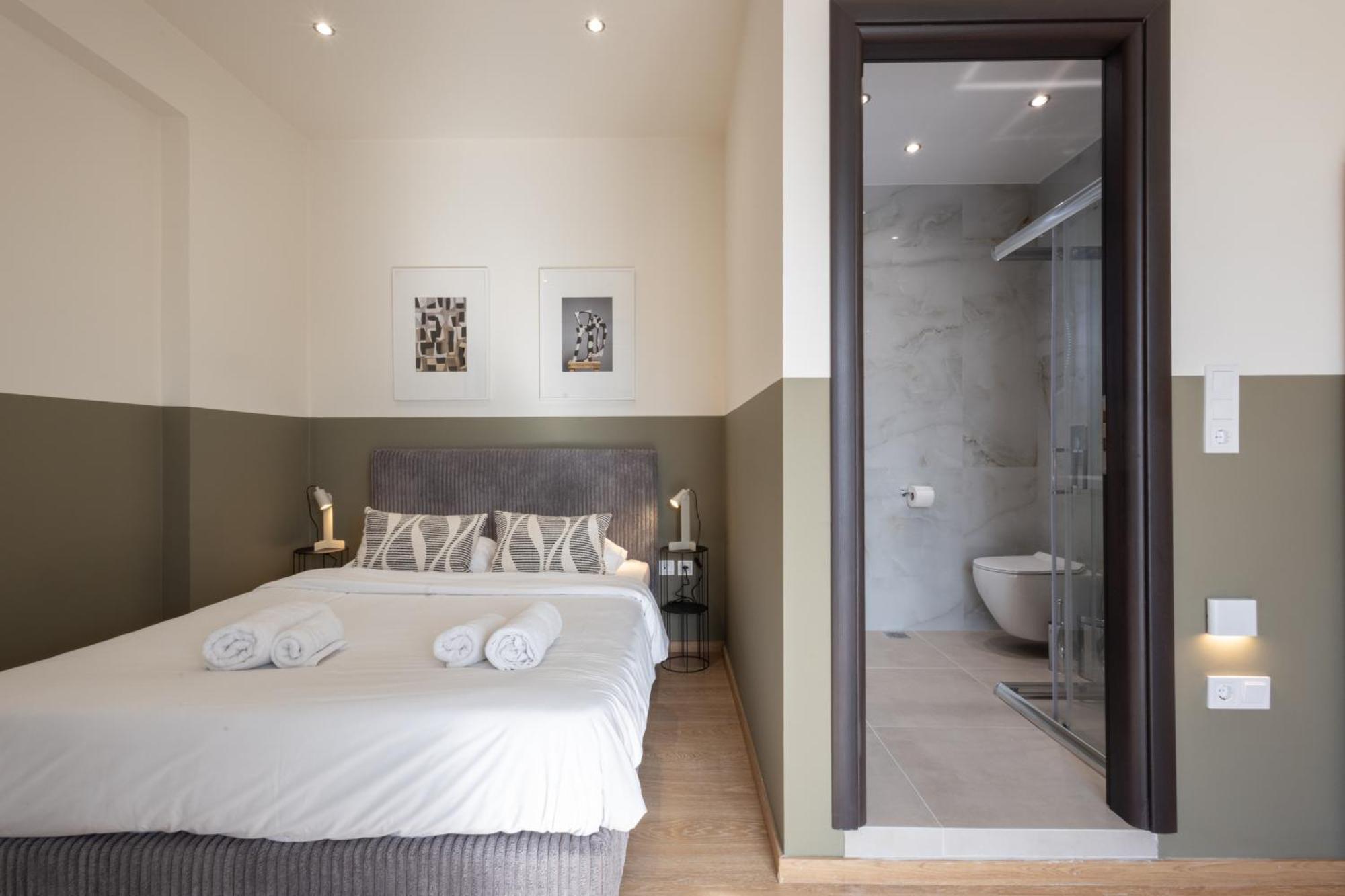 Apartment Luxurious 3-bedroom Seaside Retreat Fully Renovated In 2025 *