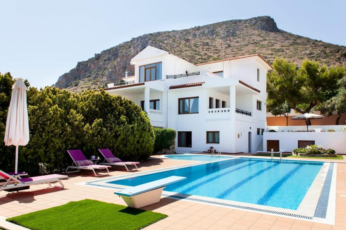 Artemis Luxury - Private Pool Oasis Villa