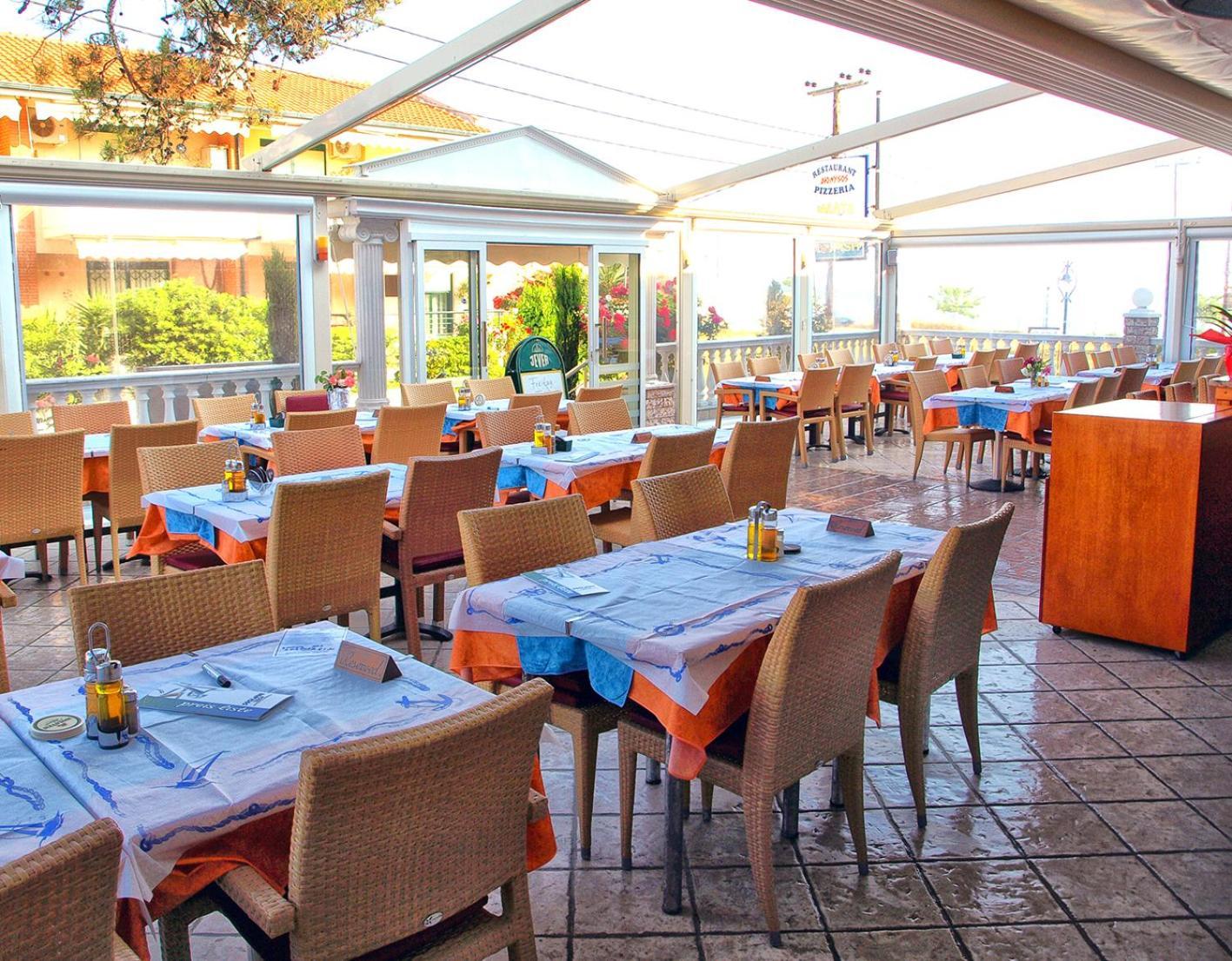 Dionysos Polichrono Hotel