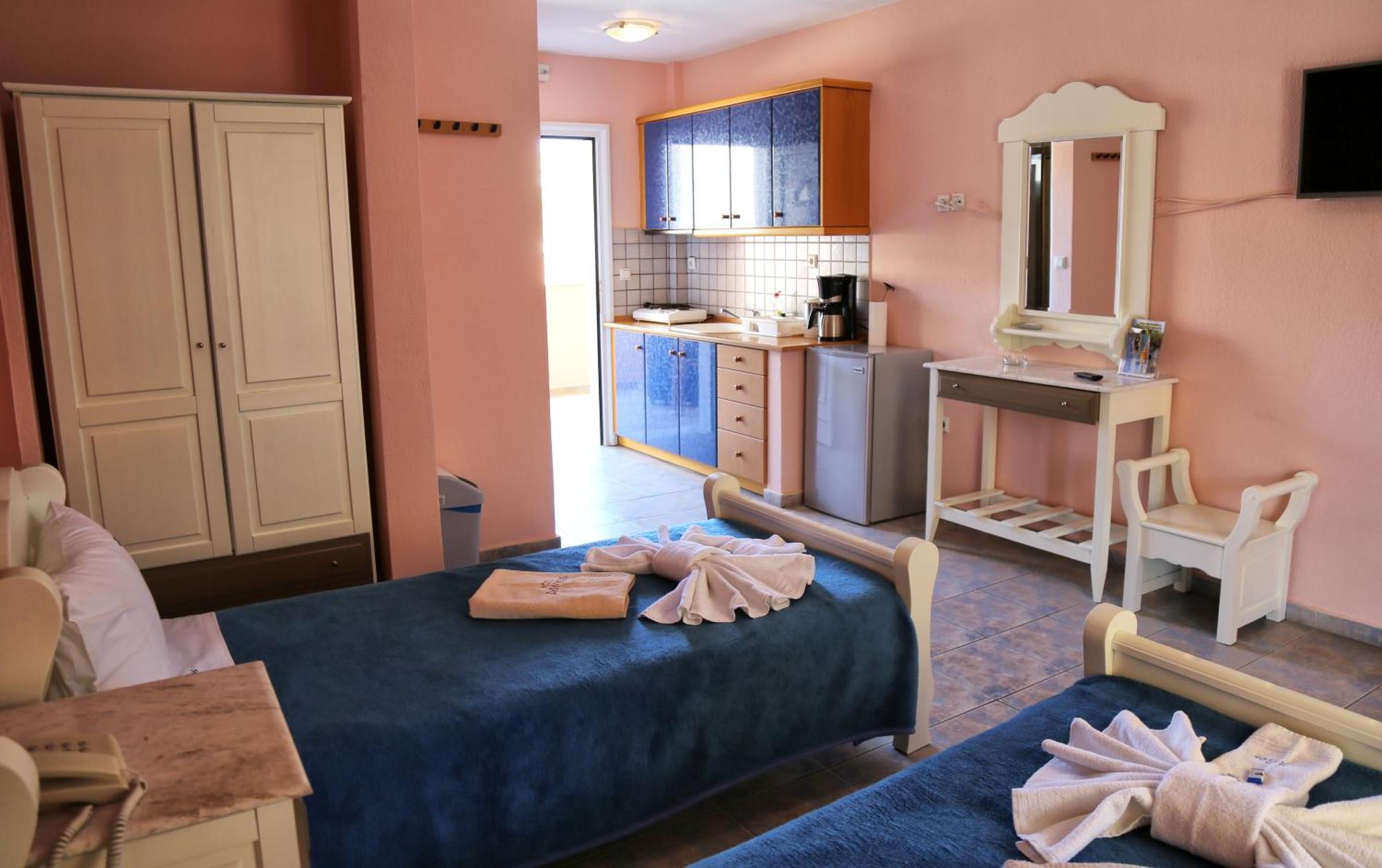 Hotel Dionysos Polichrono 3*