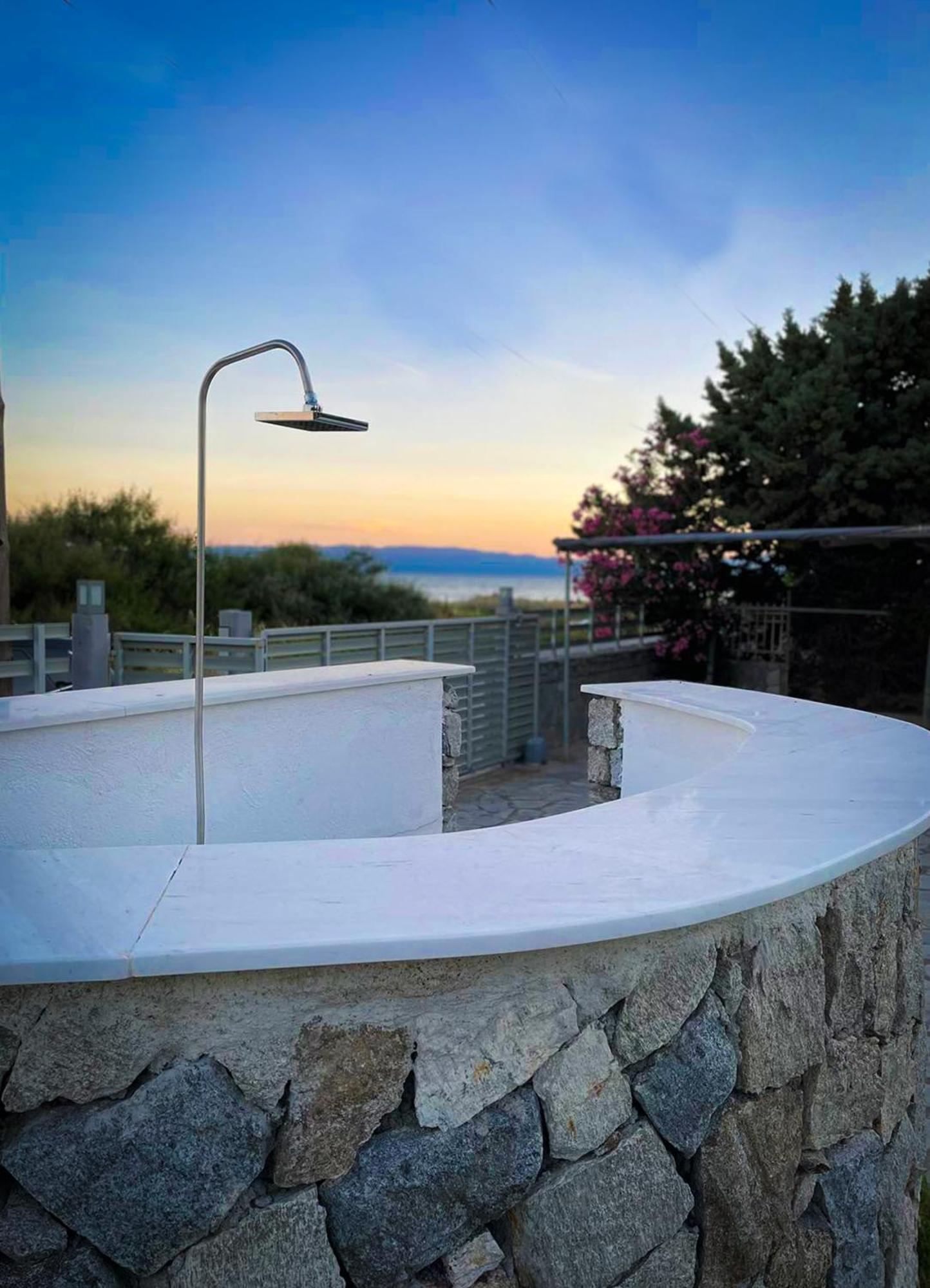 Only Blue Villa Kariani