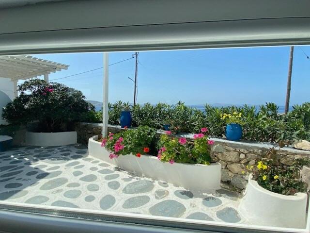 Aegean Bliss - Stylish In Agios Stefanos Apartment