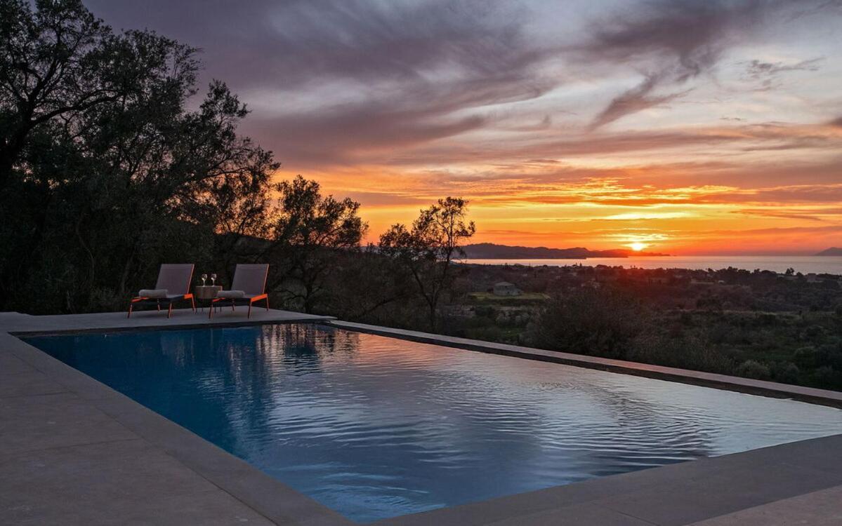 Villa Cocona By Posarellivillas