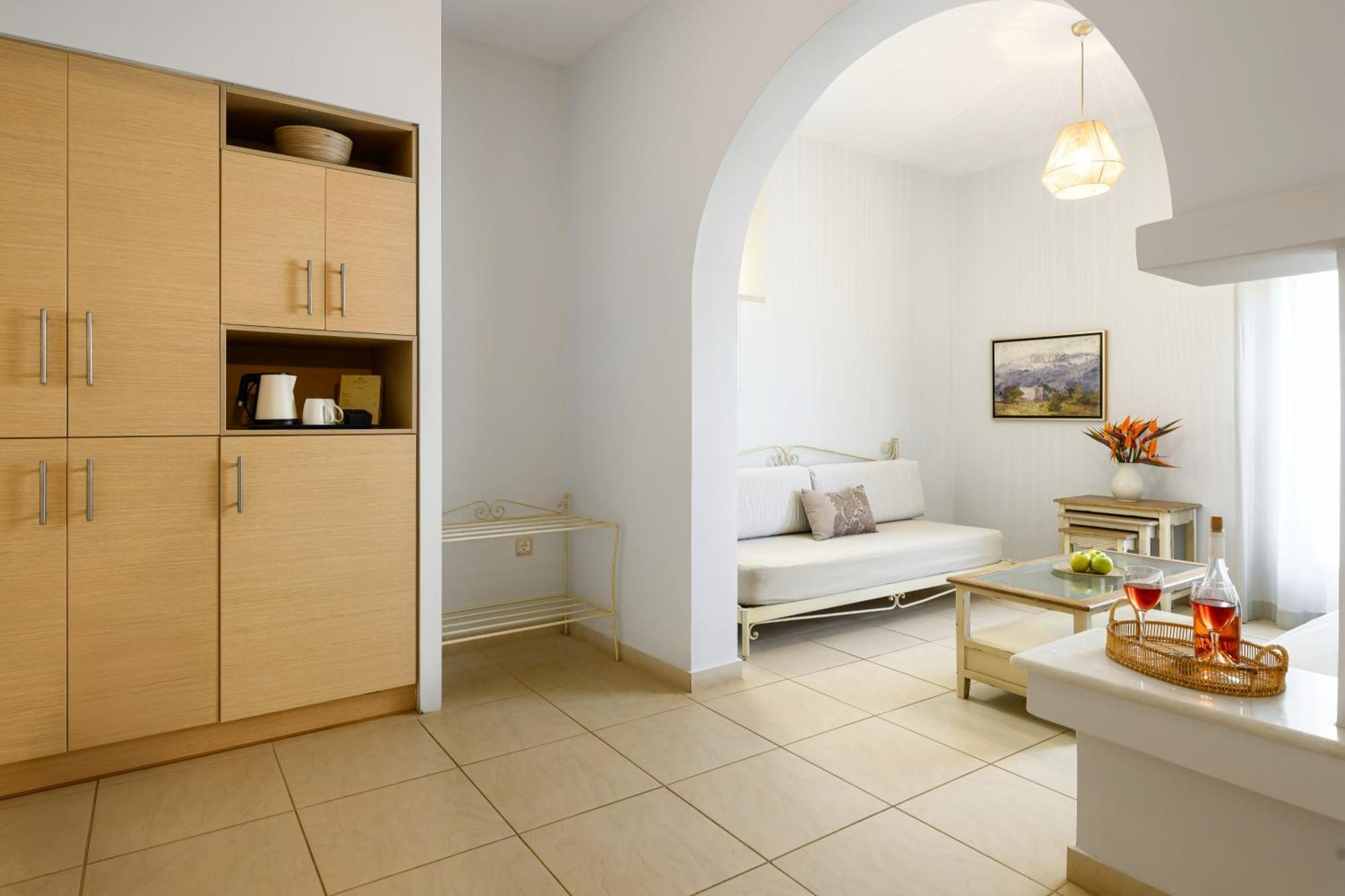 Finikas Aliko Beach
