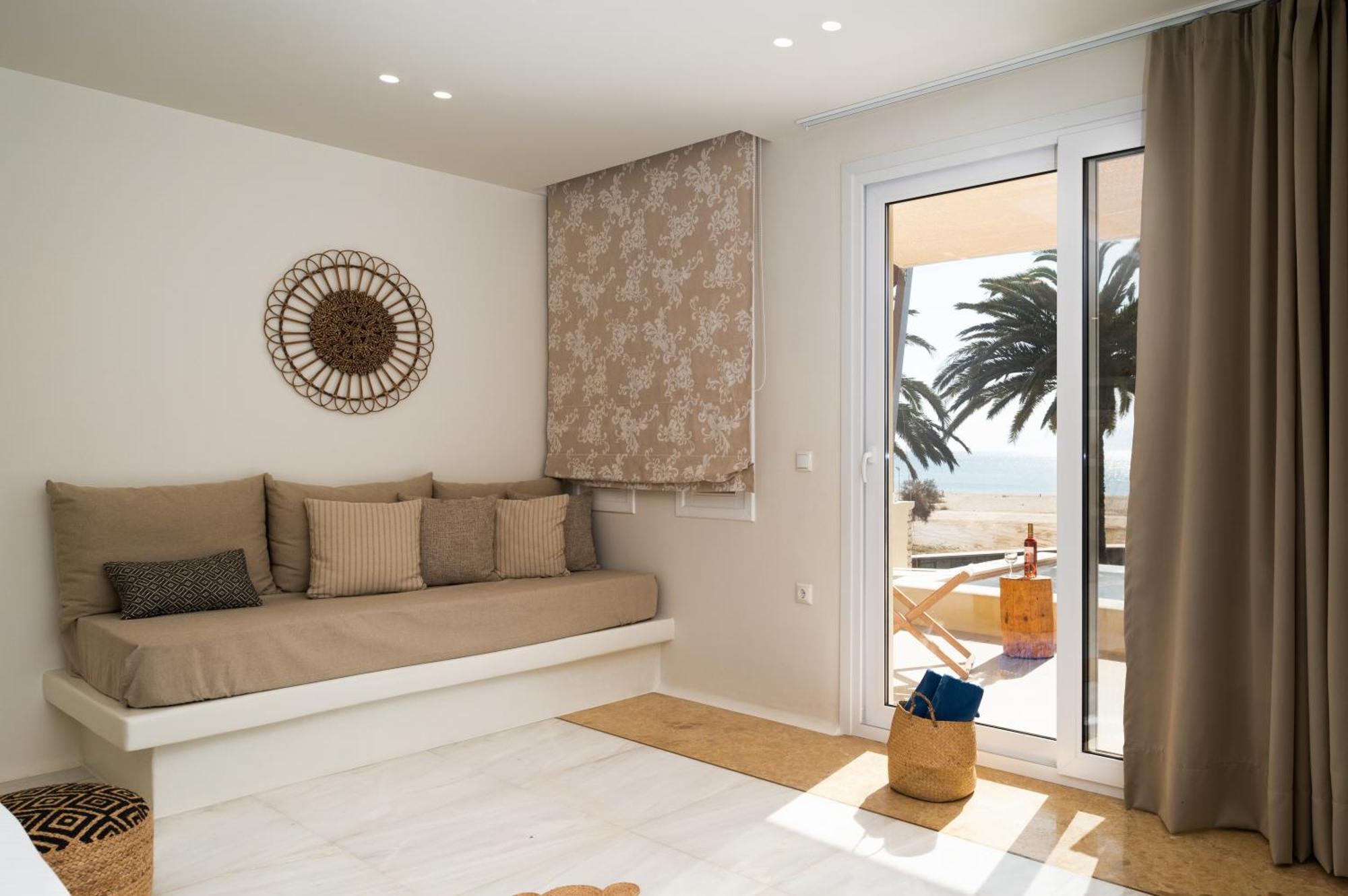 Finikas 4*