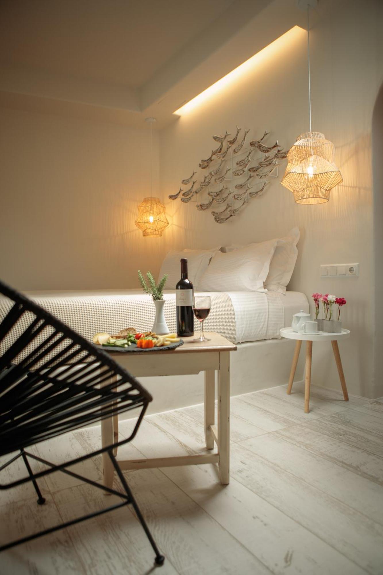 Finikas Hotel 4*