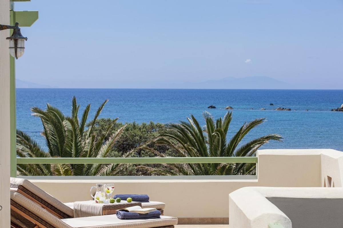 Finikas Hotel 4*