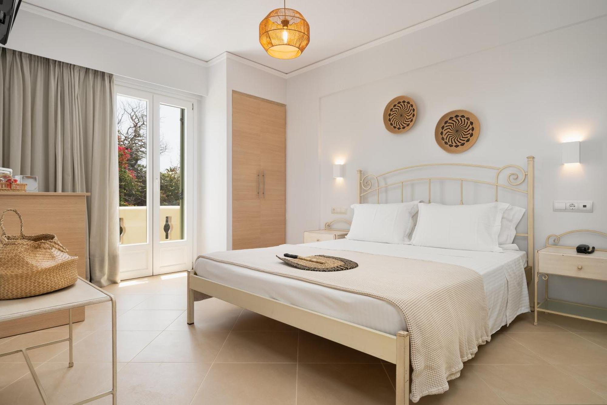 Hotel Finikas Aliko Beach