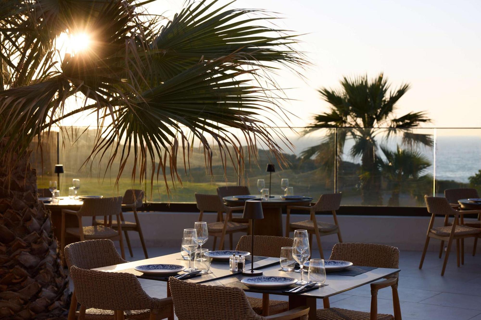 Resort Isla Brown Chania Resort, Curio Collection By Hilton Stavros (Crete)