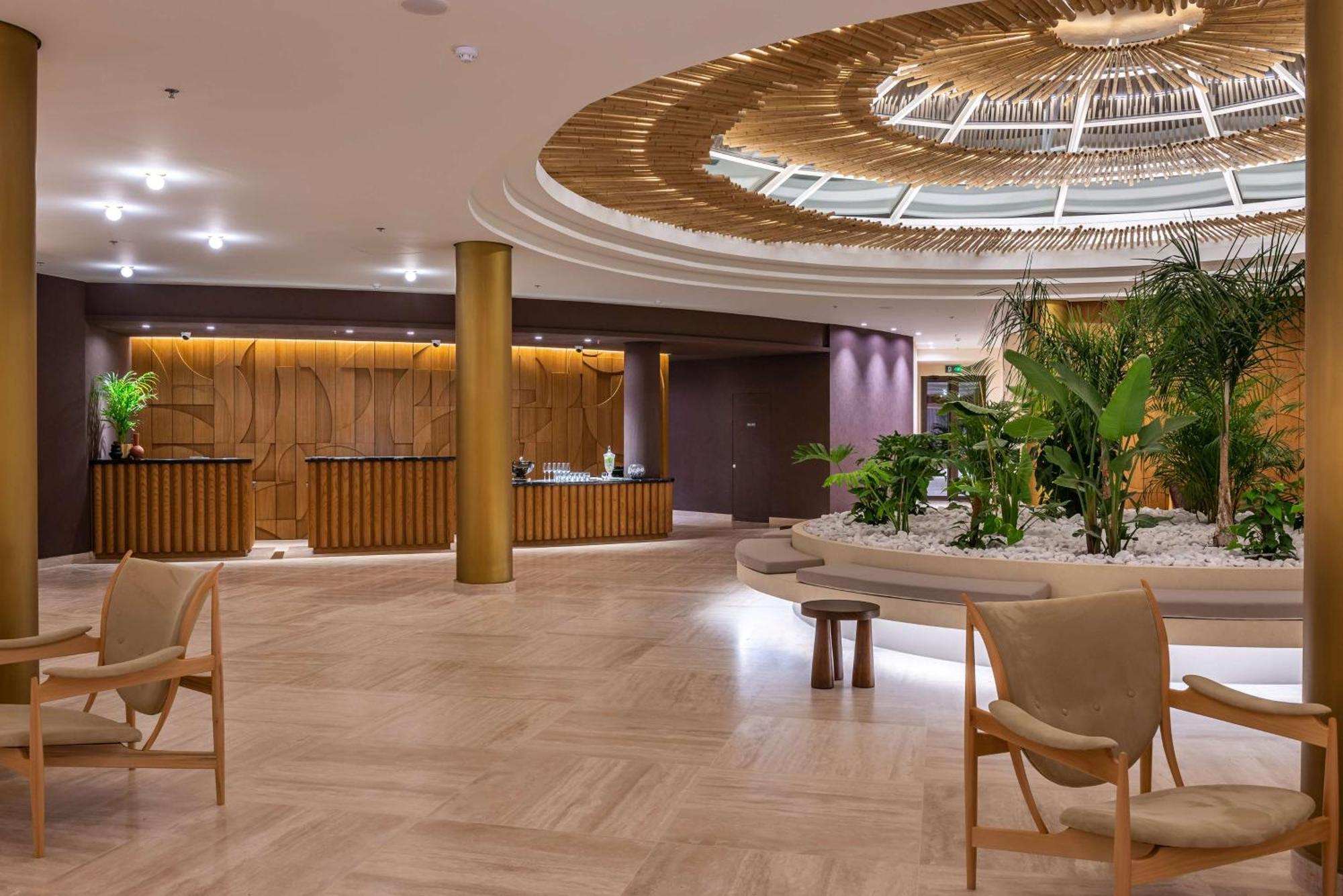 Isla Brown Chania Resort, Curio Collection By Hilton Stavros (Crete)