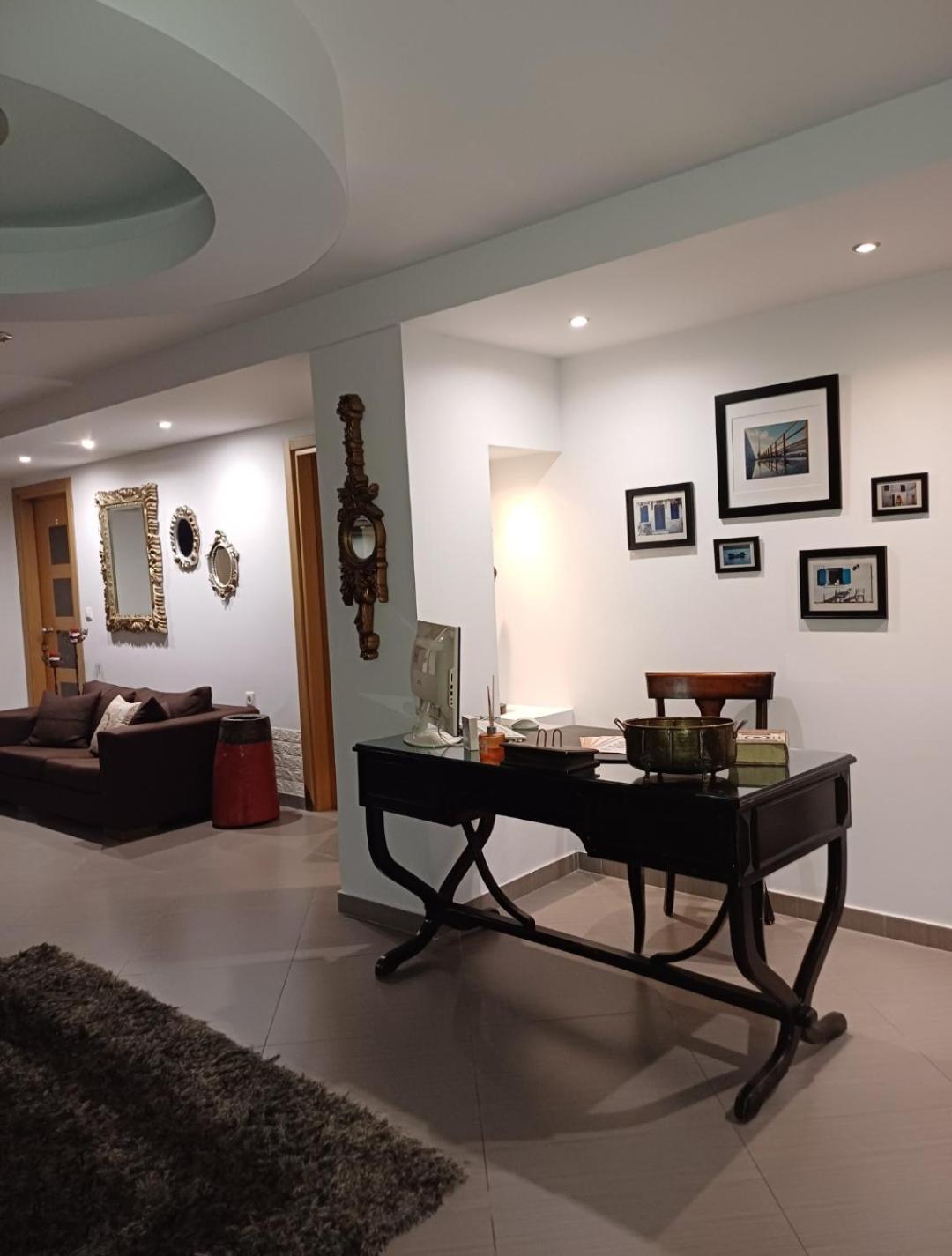 Crystal Aura Apartment *
