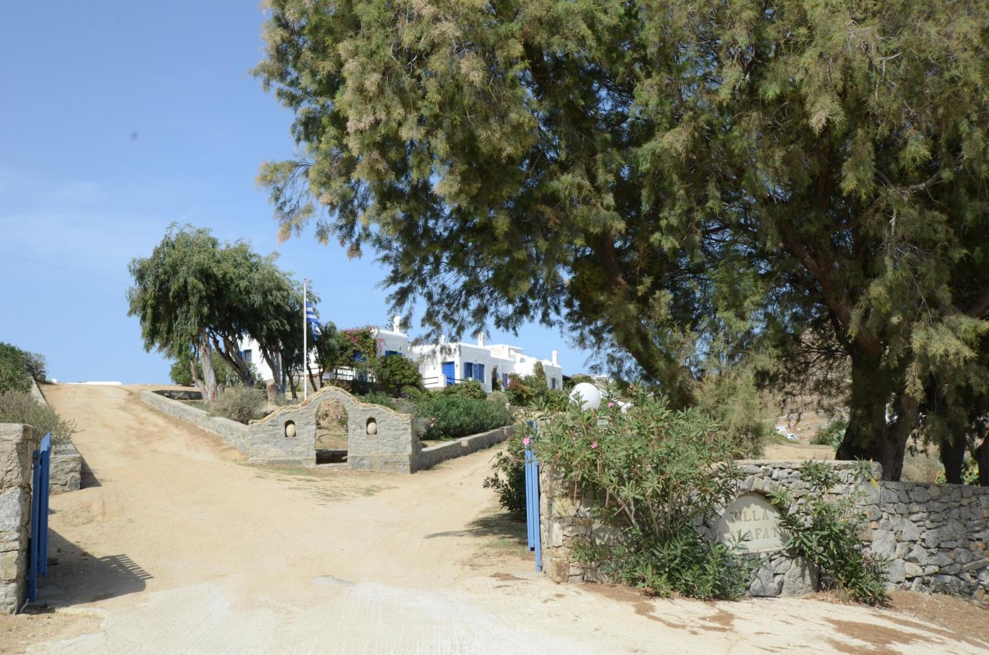 Apartment Villas *