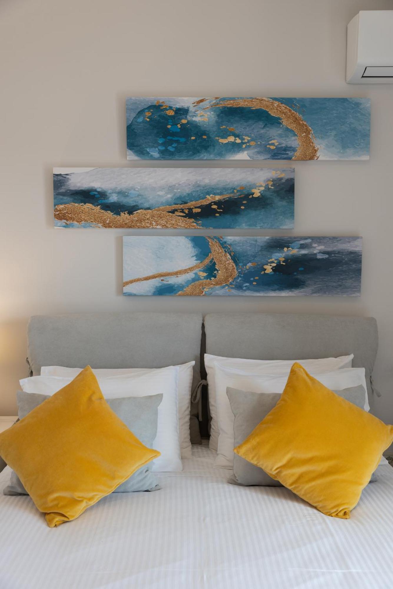 Unique Apartment *