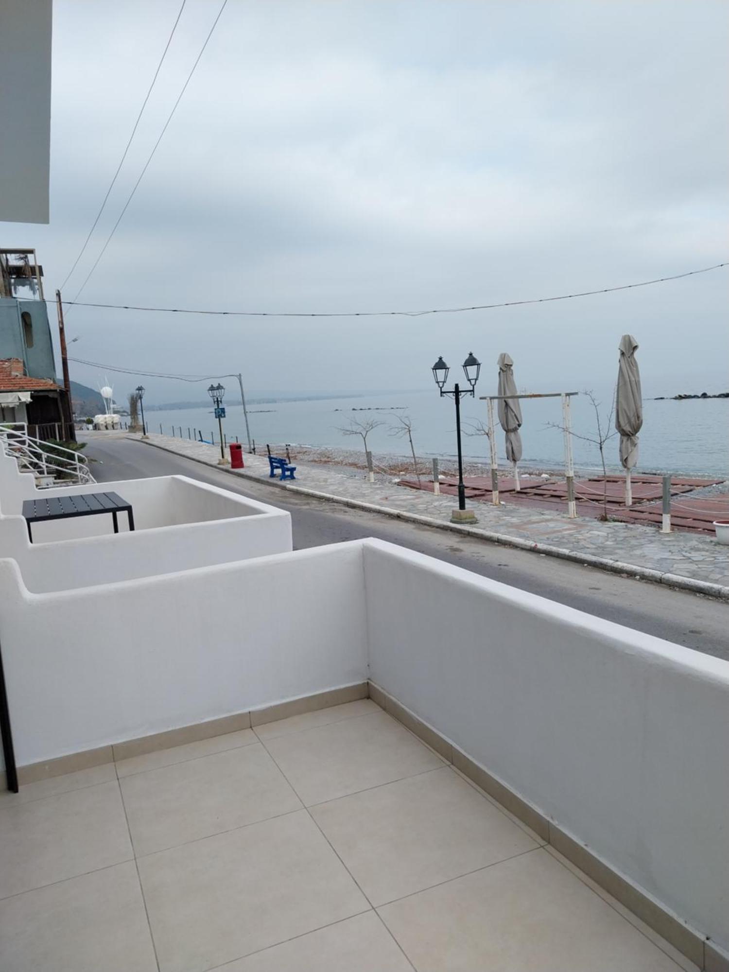 Galazio Seaside Luxury & Coffee Shop *