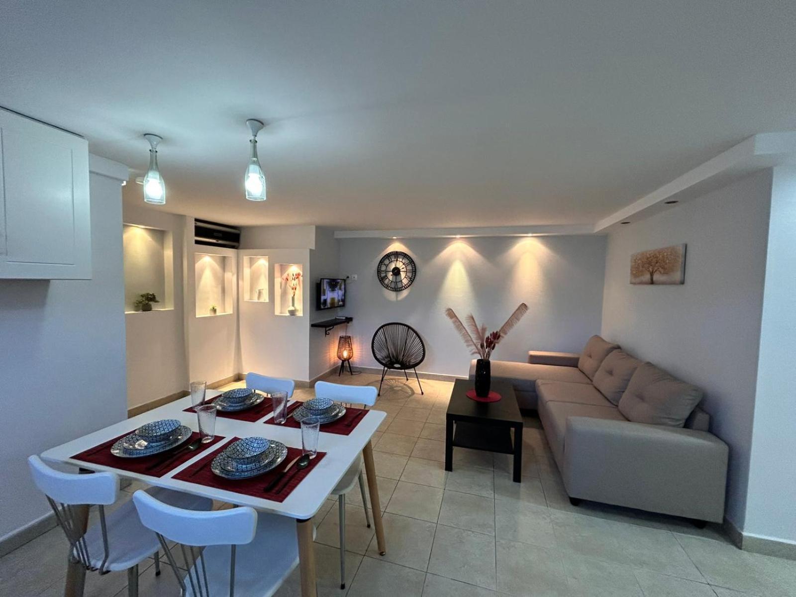 Ismini Basement Retreat Apartment *