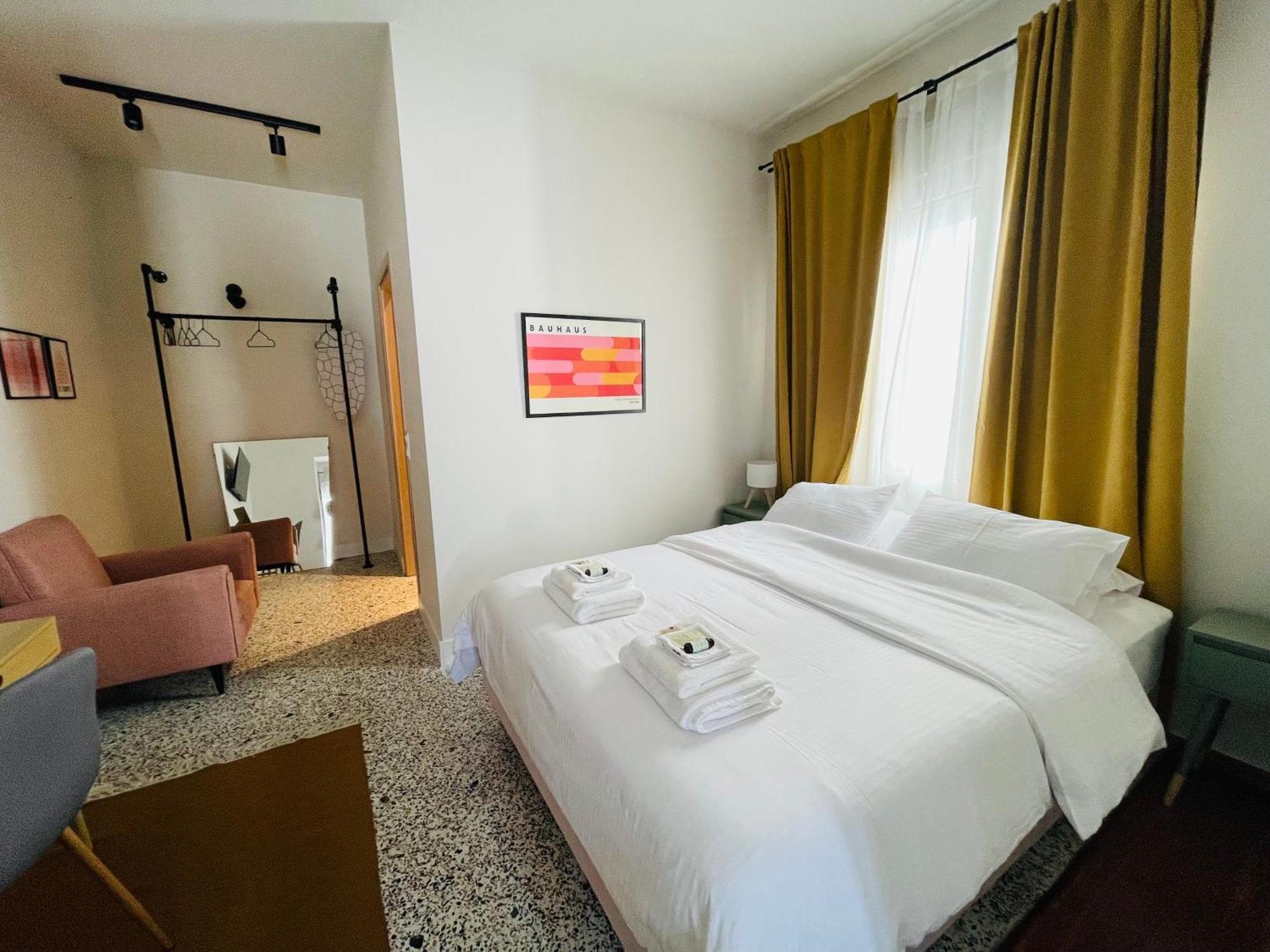 19 Living * Komotini